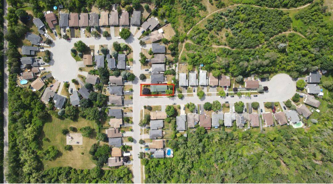 Barrie, ON L4N 6H1,30 McConkey PL