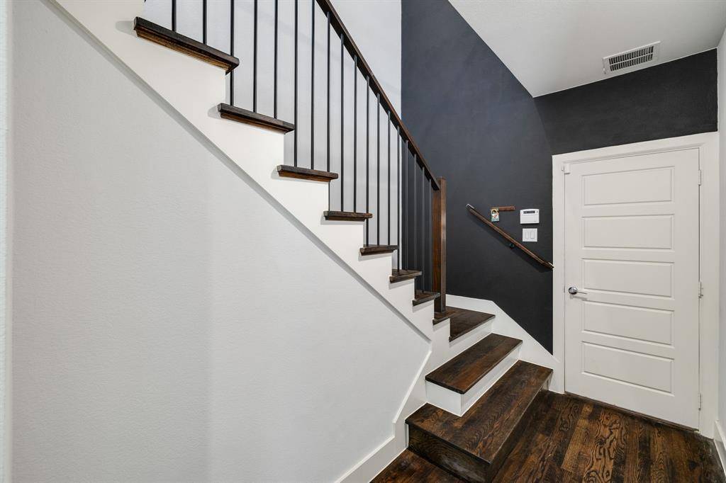 Dallas, TX 75231,8222 Milroy Lane