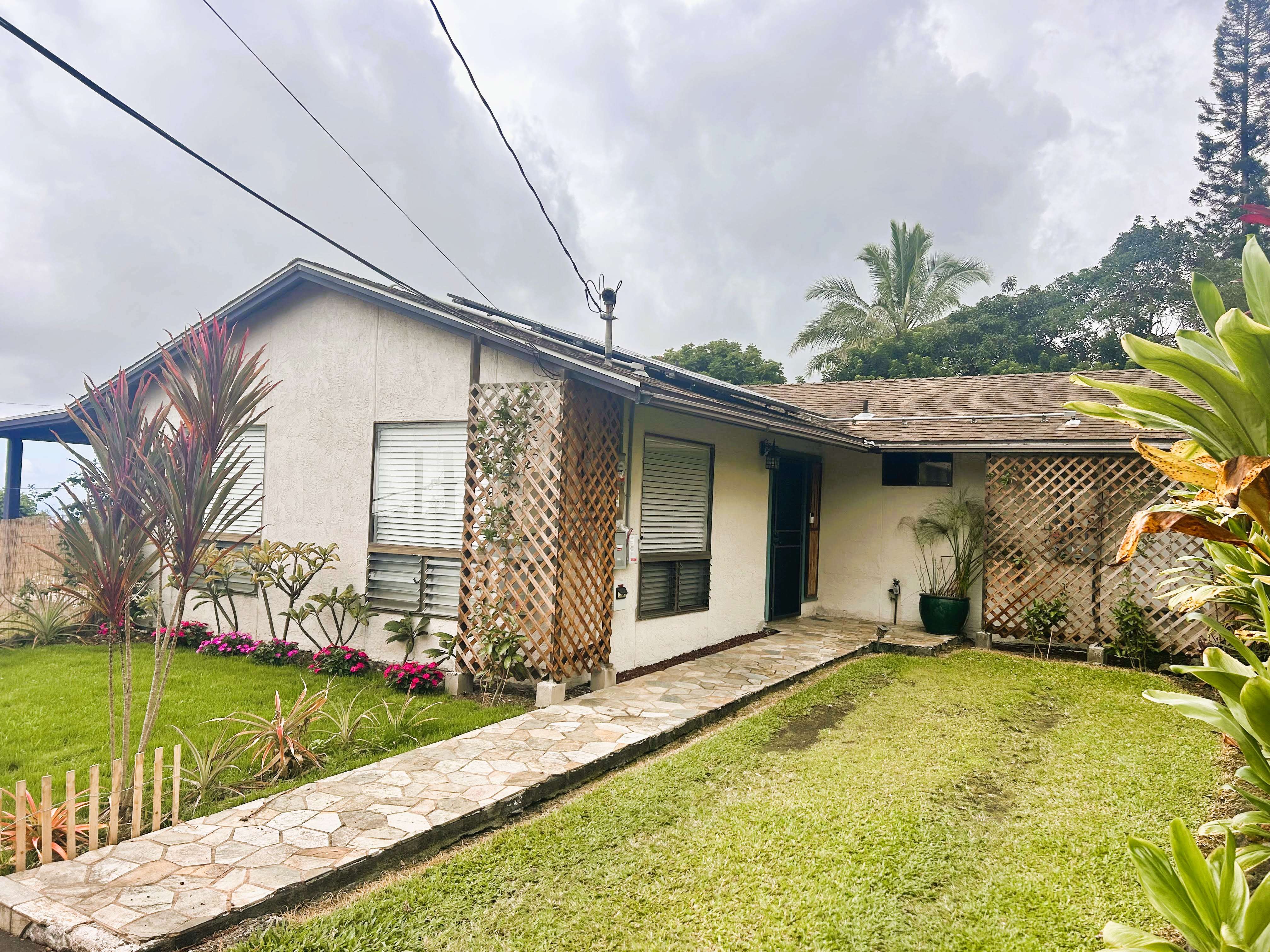 Kailua-kona, HI 96740,73-1179 AHIKAWA ST
