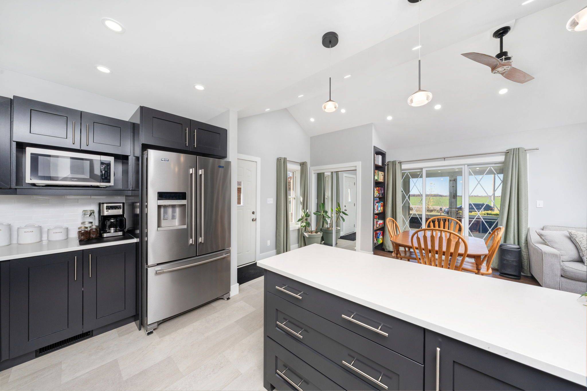 1386 Oakdale RD, Dawn-euphemia, ON N0P 1R0