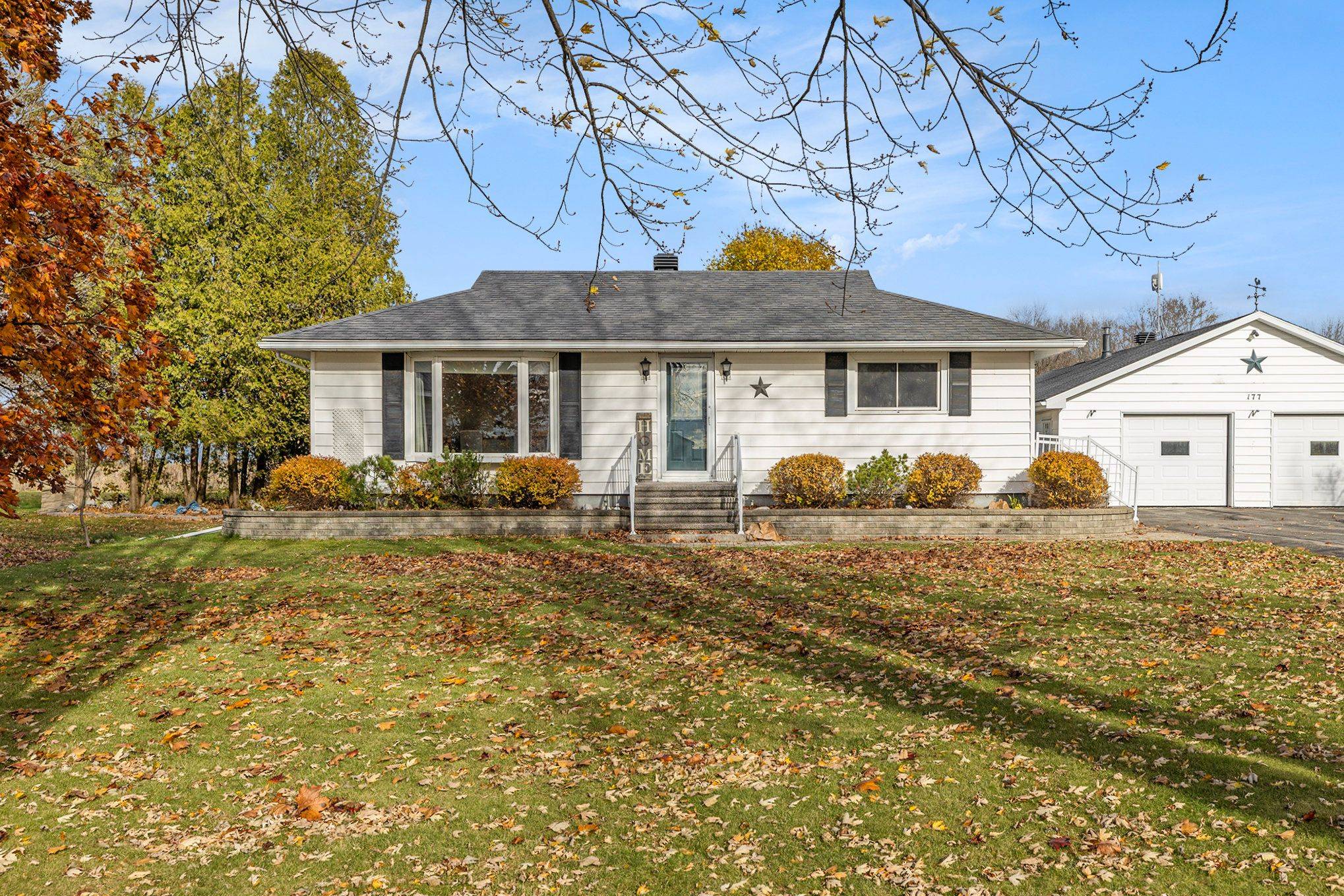 Elizabethtown-kitley, ON K0E 1H0,177 County Road 29 RD