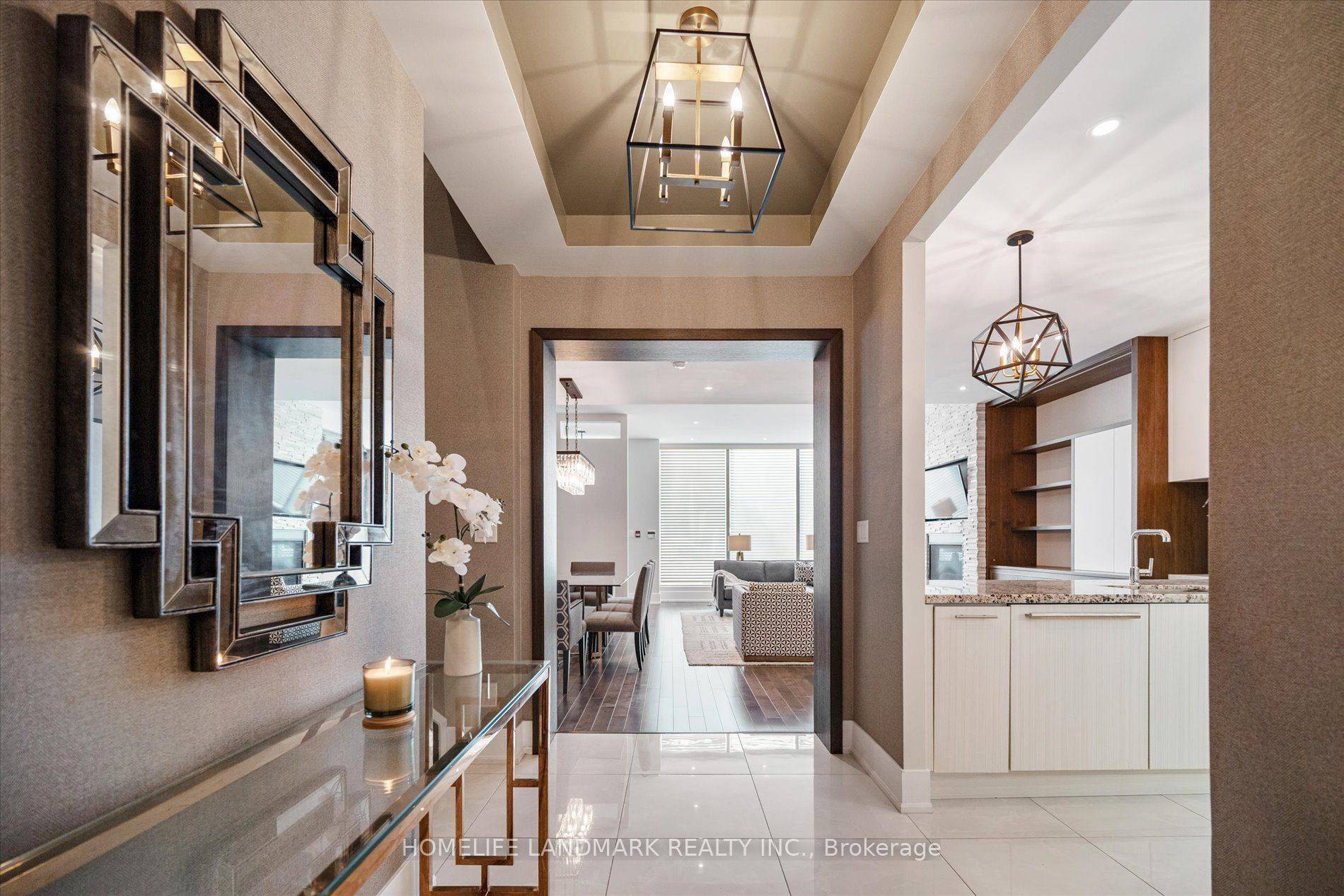 Toronto C08, ON M5E 0A4,29 Queens Quay E #TH102