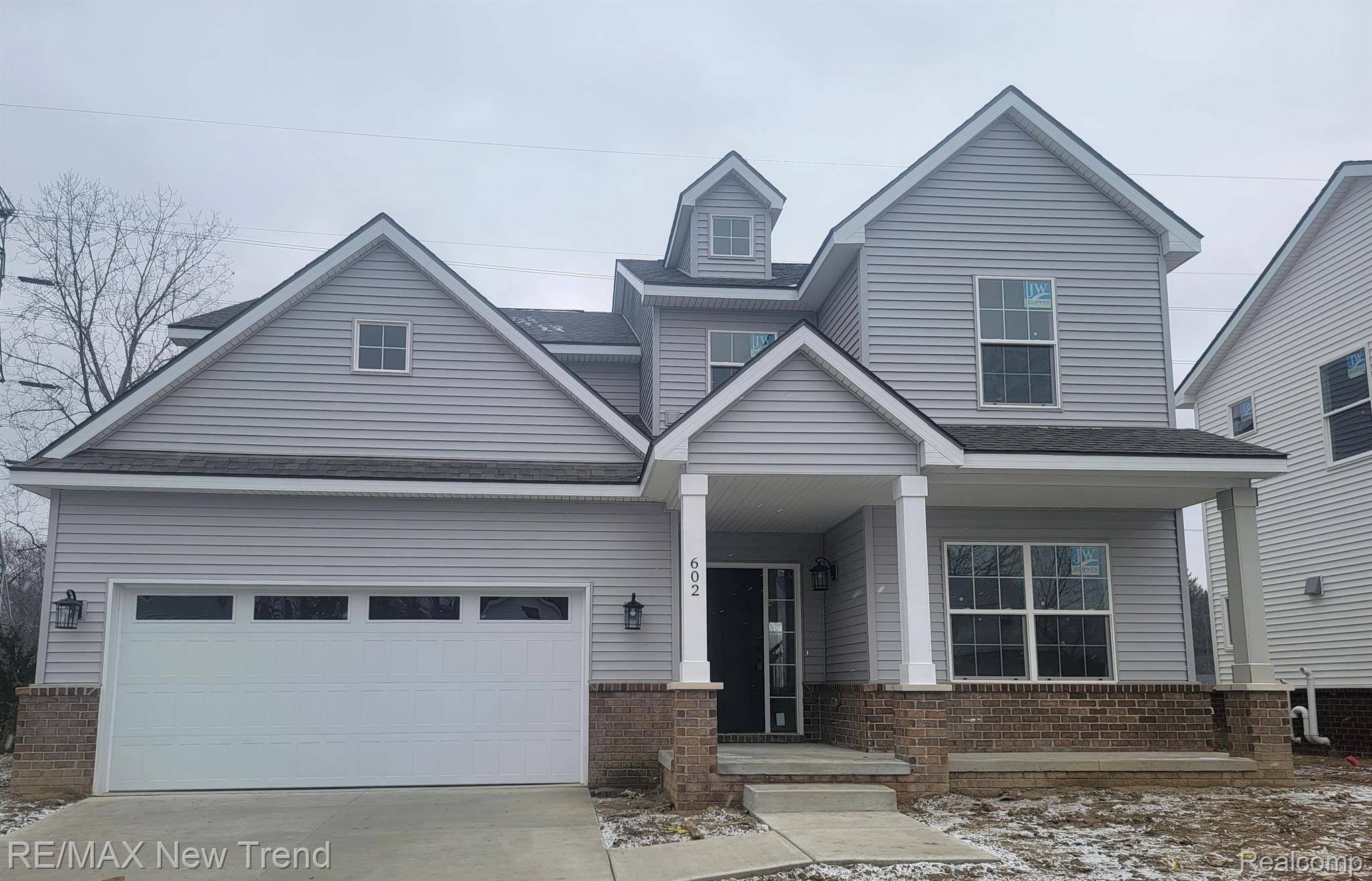 Wixom, MI 48393,602 Pattan DR