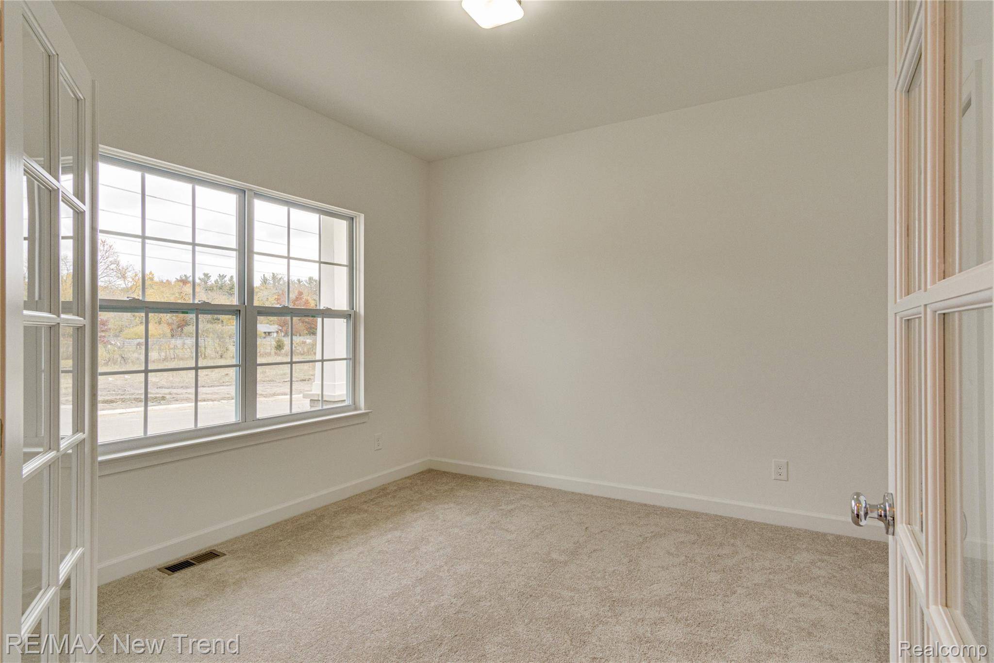 Wixom, MI 48393,602 Pattan DR