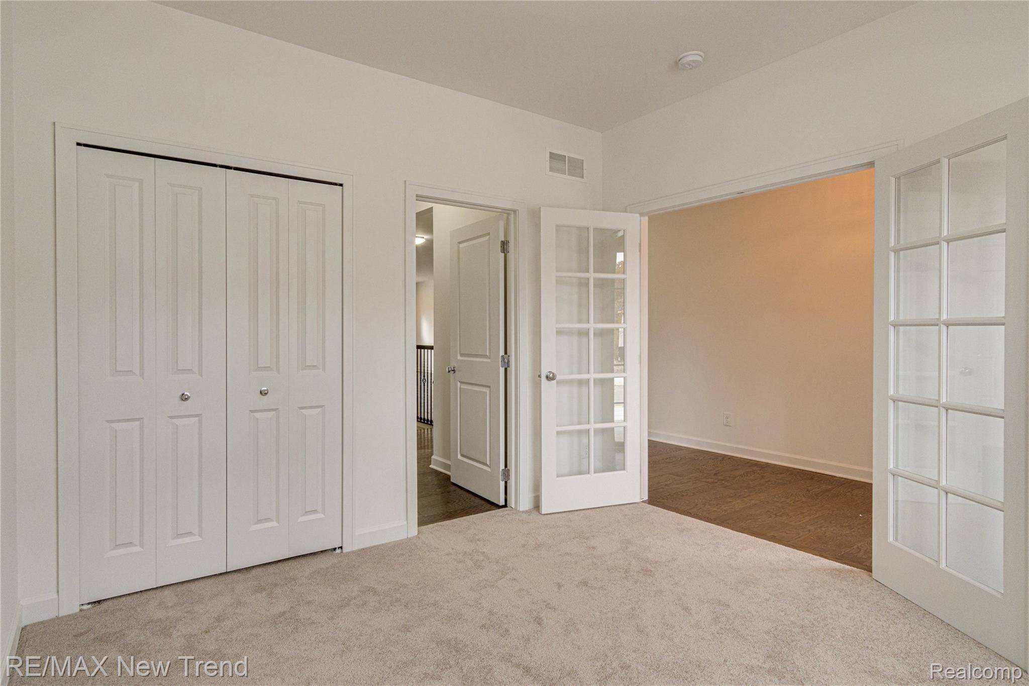 Wixom, MI 48393,602 Pattan DR