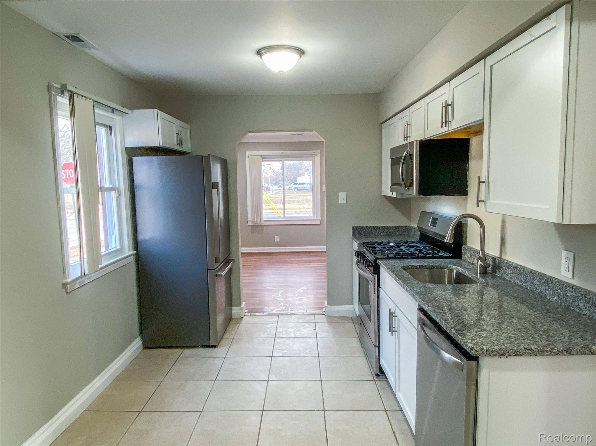 Roseville, MI 48066,19047 MEIER