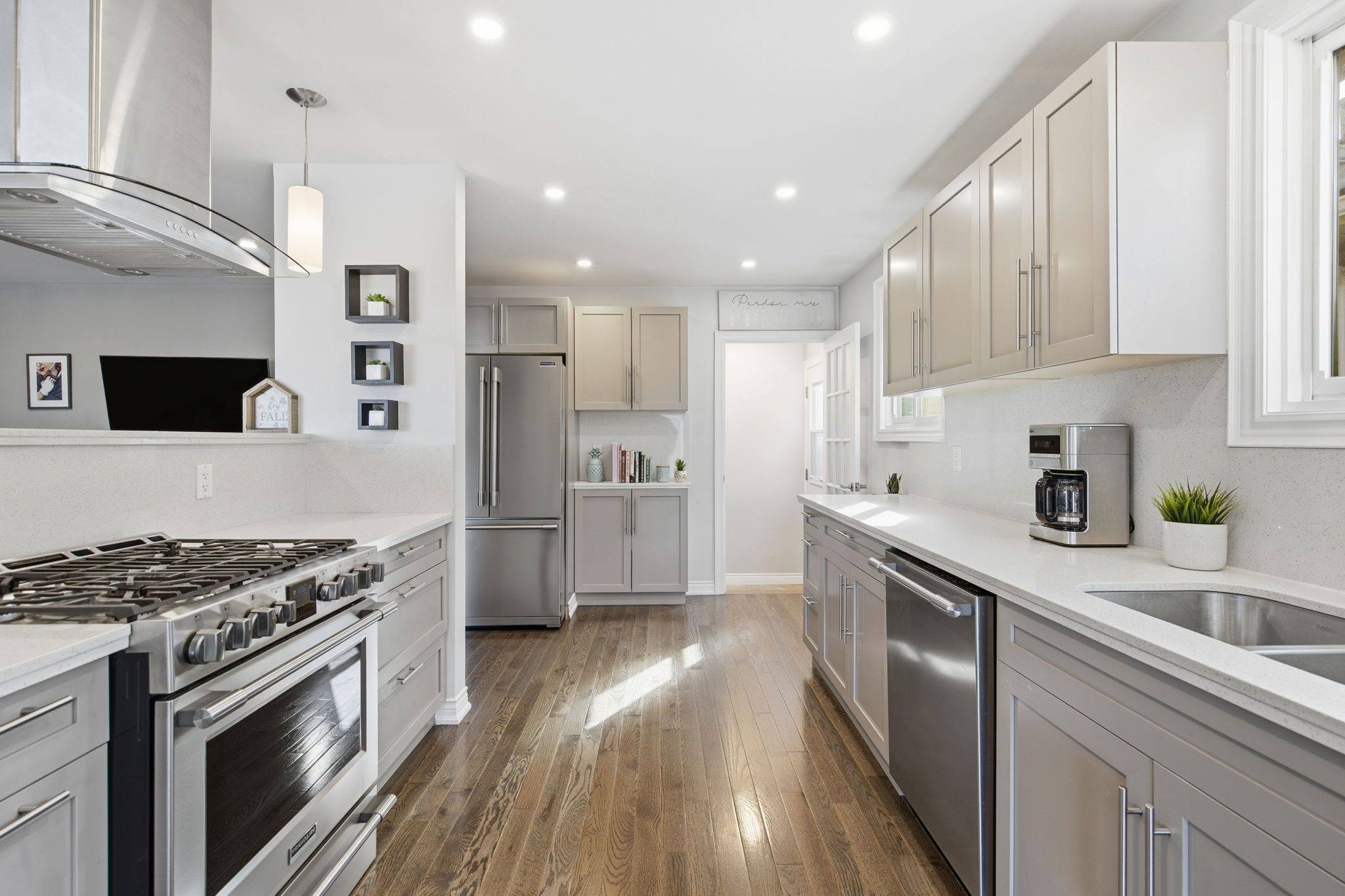 Hamilton, ON L9C 6R8,146 Lavina CRES