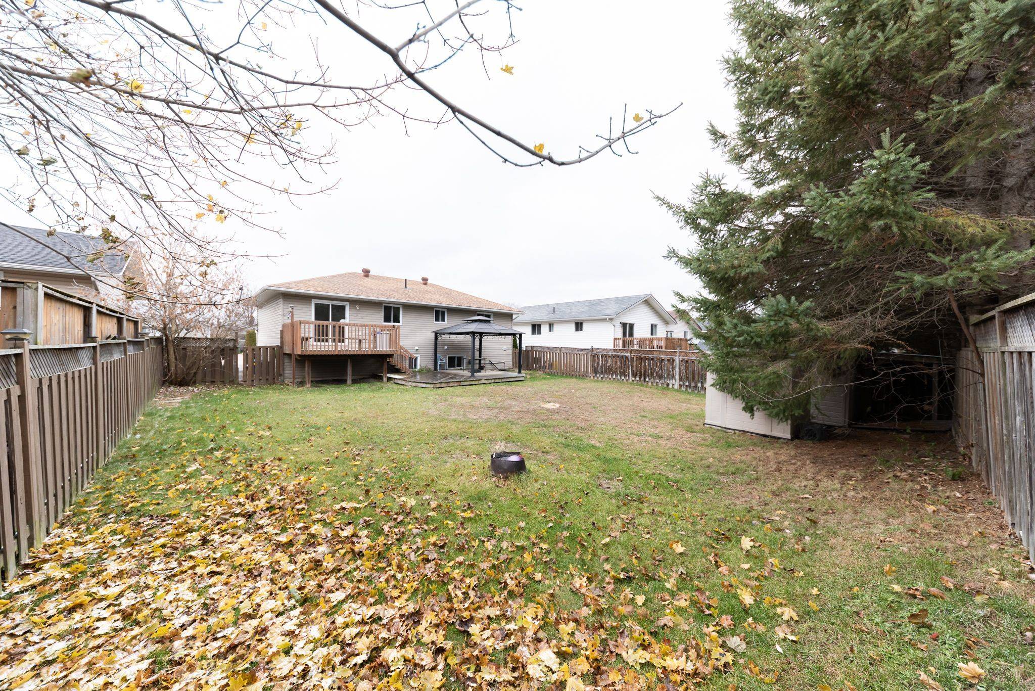 Petawawa, ON K8H 3N8,20 Briarwood DR