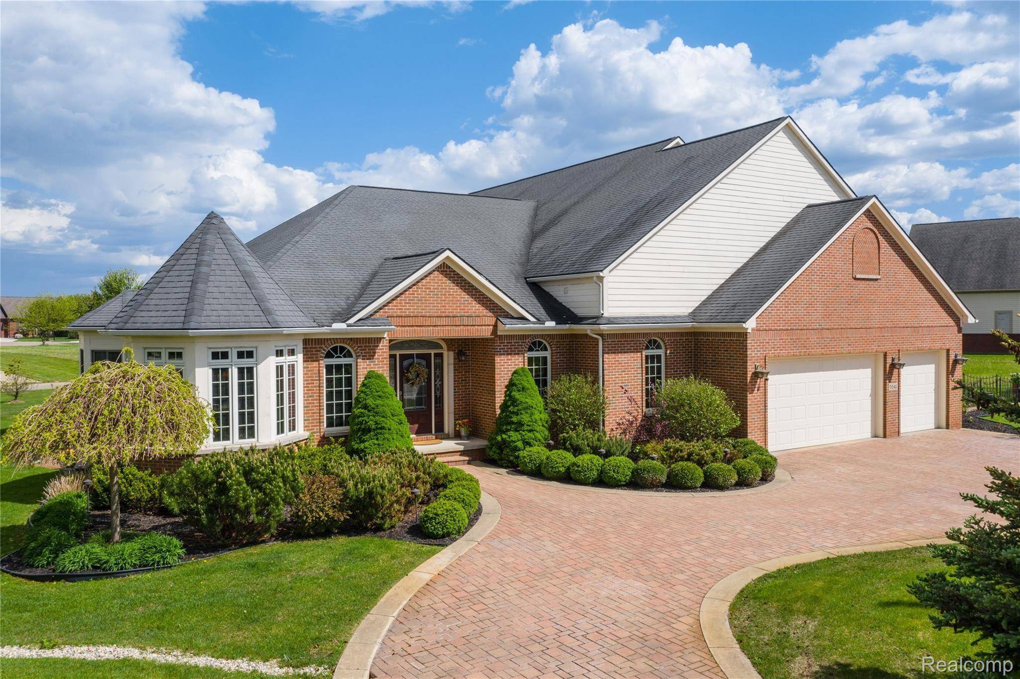 Linden, MI 48451,5241 AMELIA EARHART DR