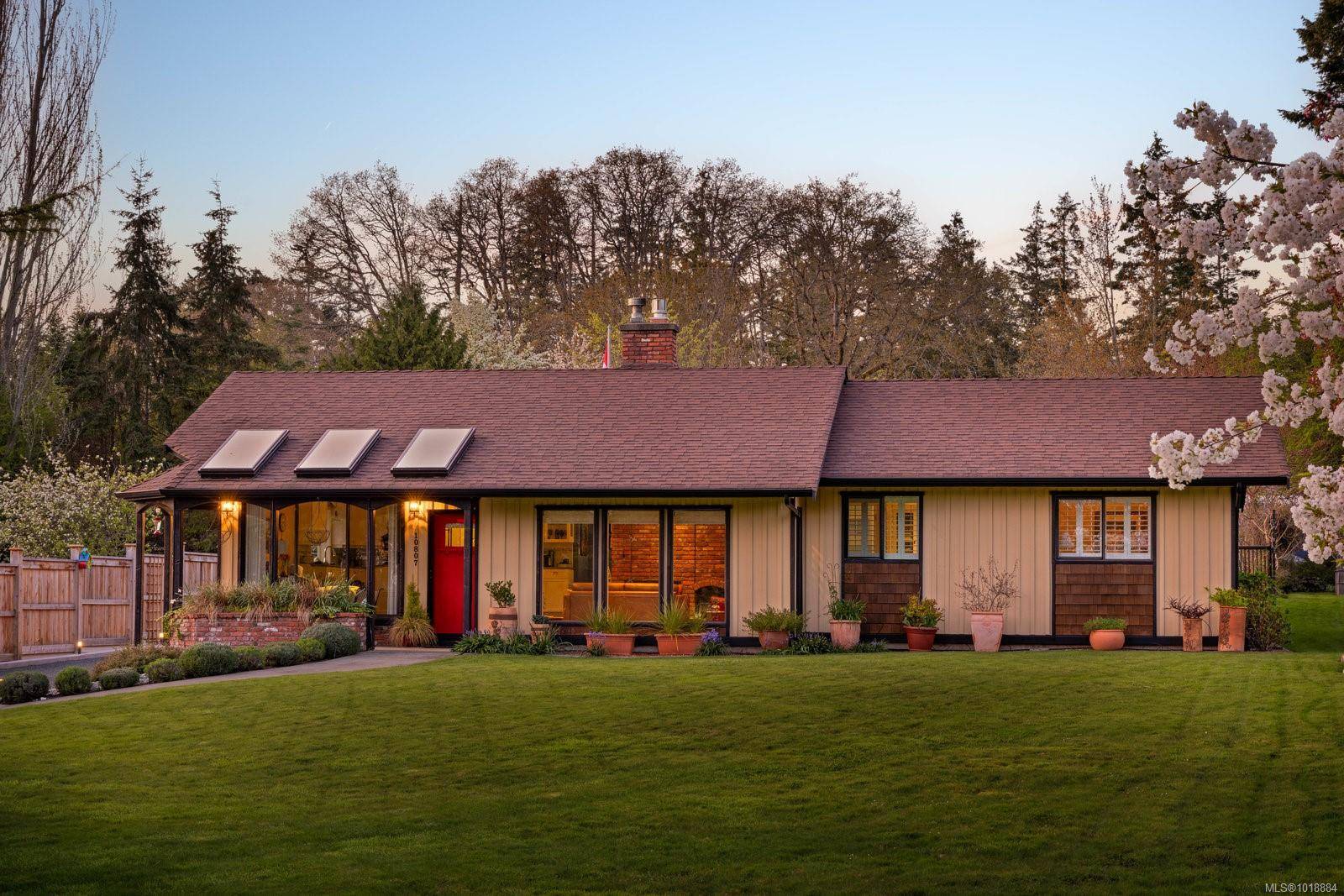 North Saanich, BC V8L 5P1,10807 Madrona Dr