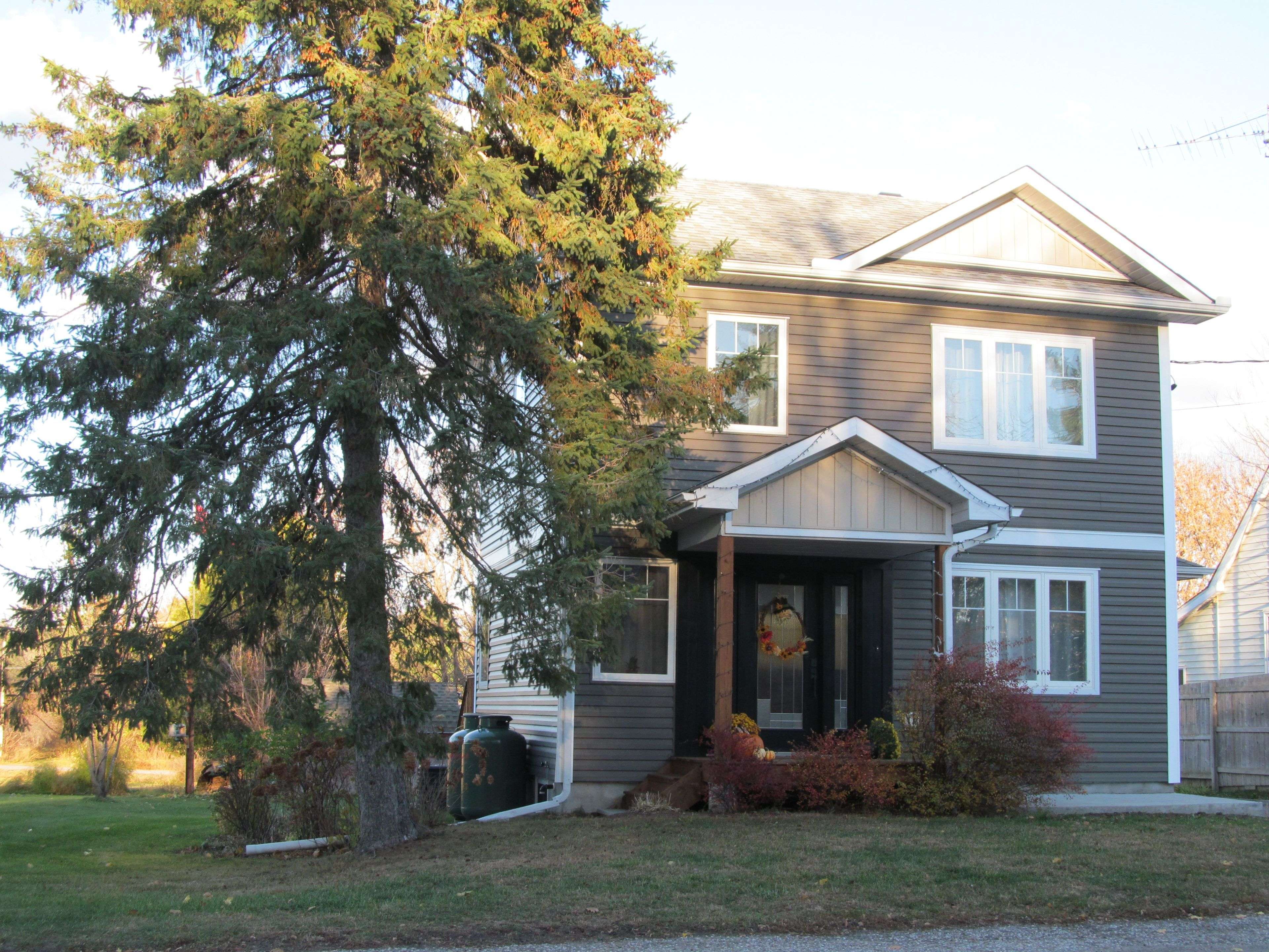 Mcnab/braeside, ON K0A 3L0,20 Burnstown RD W