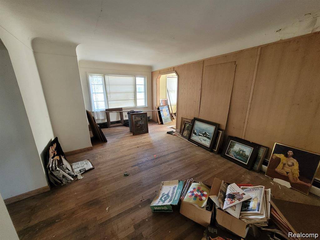 Livonia, MI 48152,19627 WEYHER ST