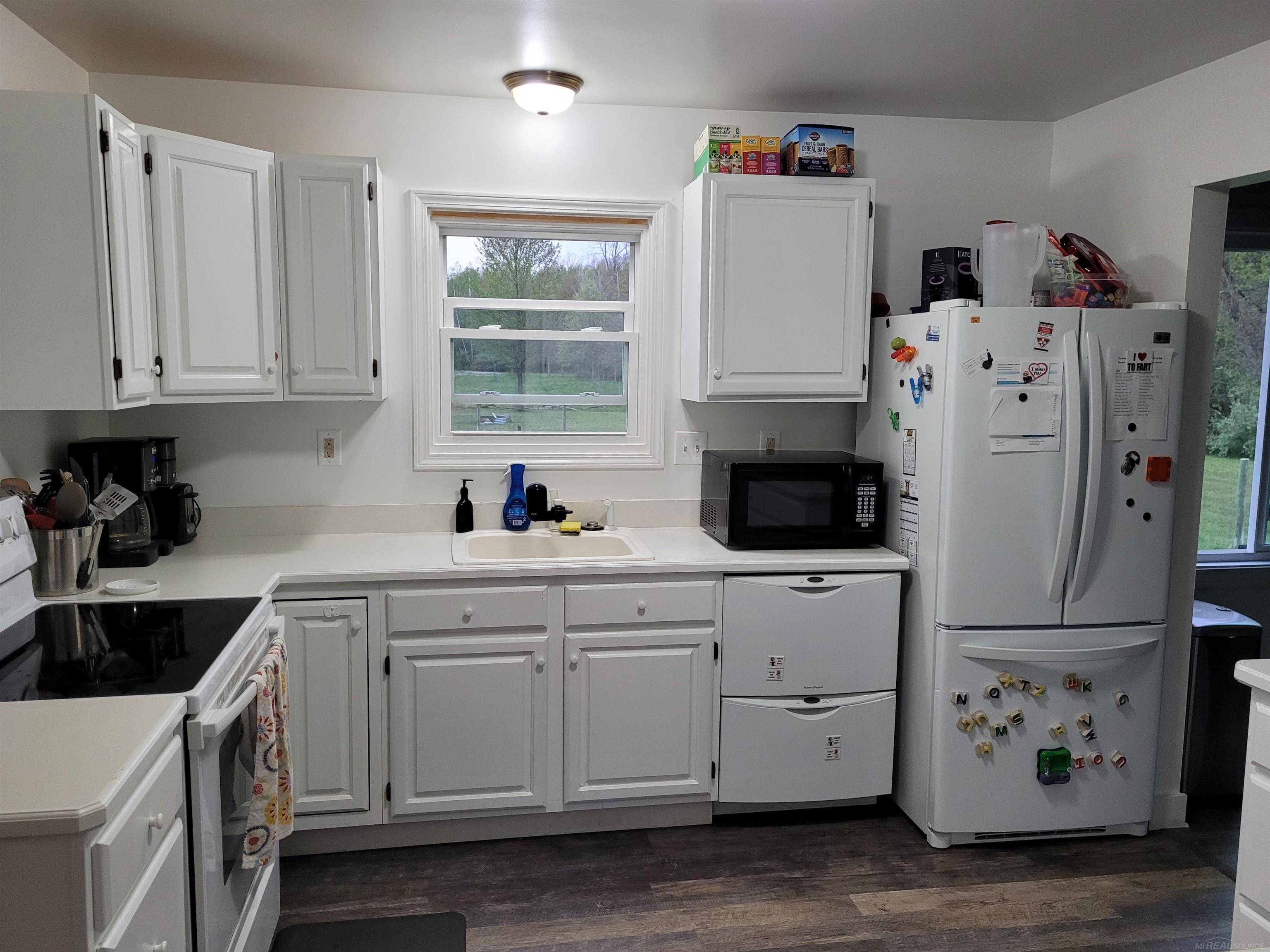 Kimball, MI 48074,925 Allen