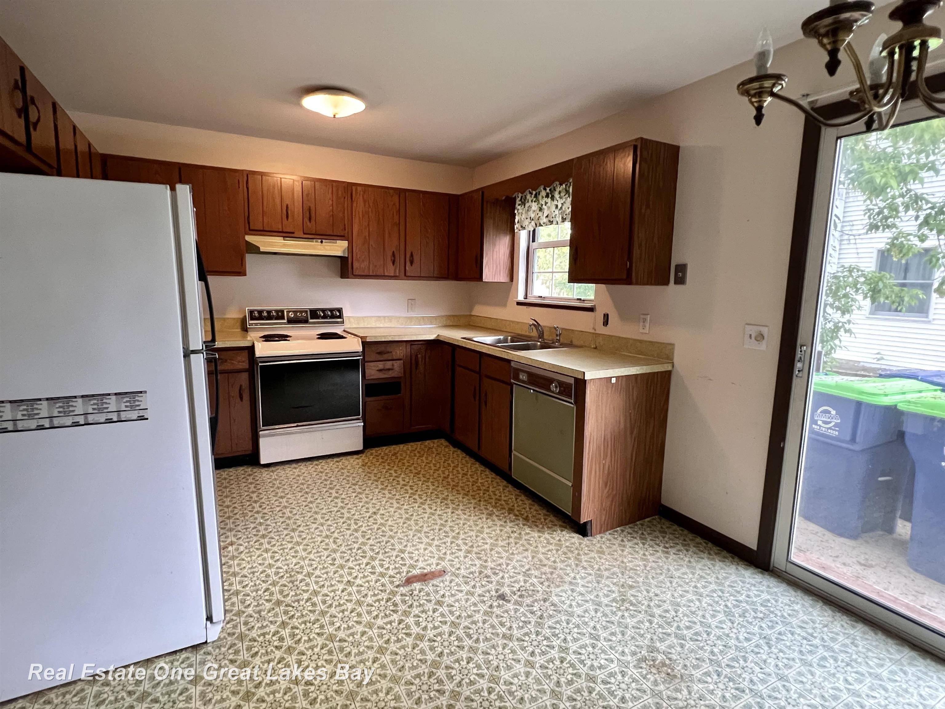 Saginaw, MI 48603,2480 N Center RD