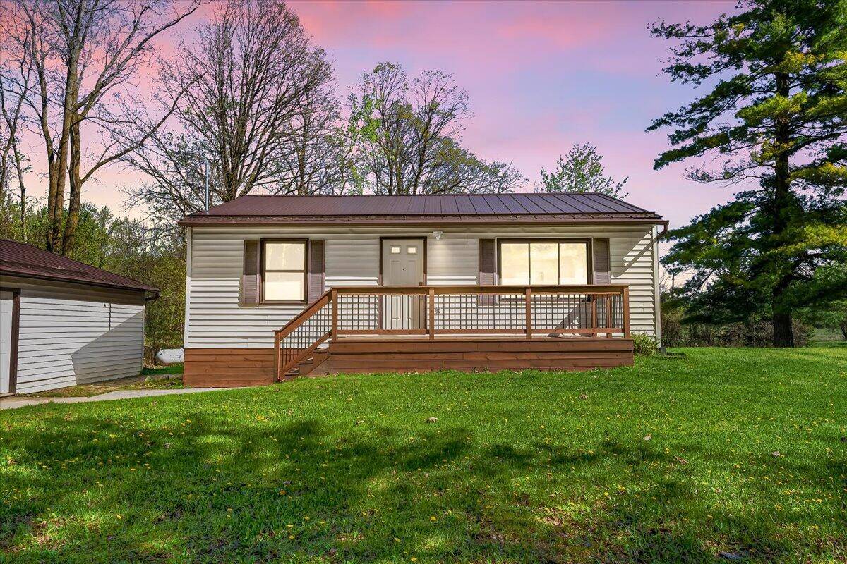 Bath, MI 48808,6979 Howe RD