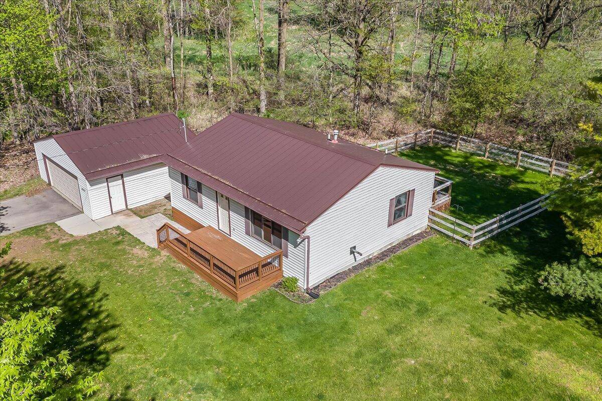 Bath, MI 48808,6979 Howe RD