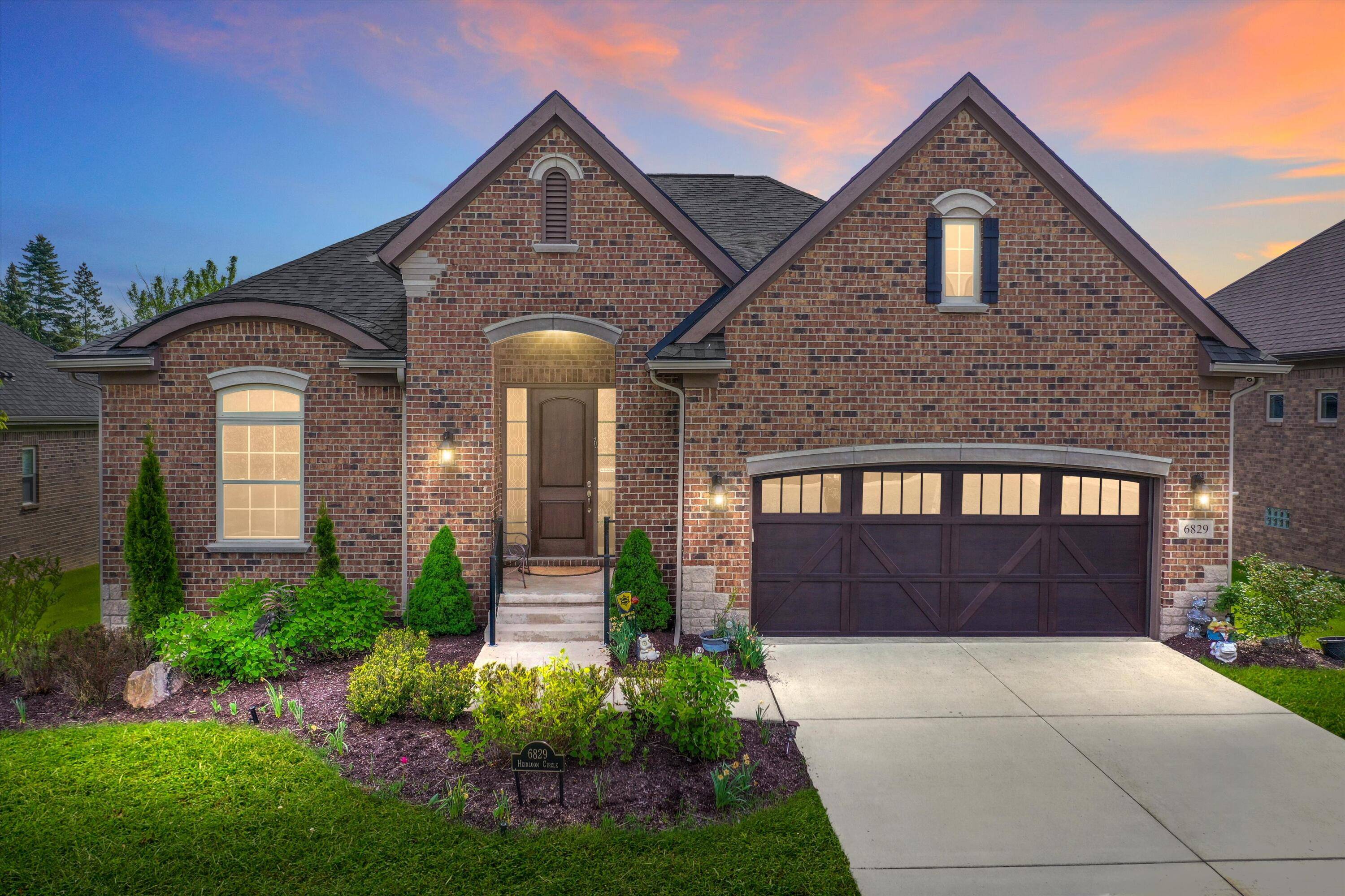 West Bloomfield, MI 48322,6829 Heirloom CIR