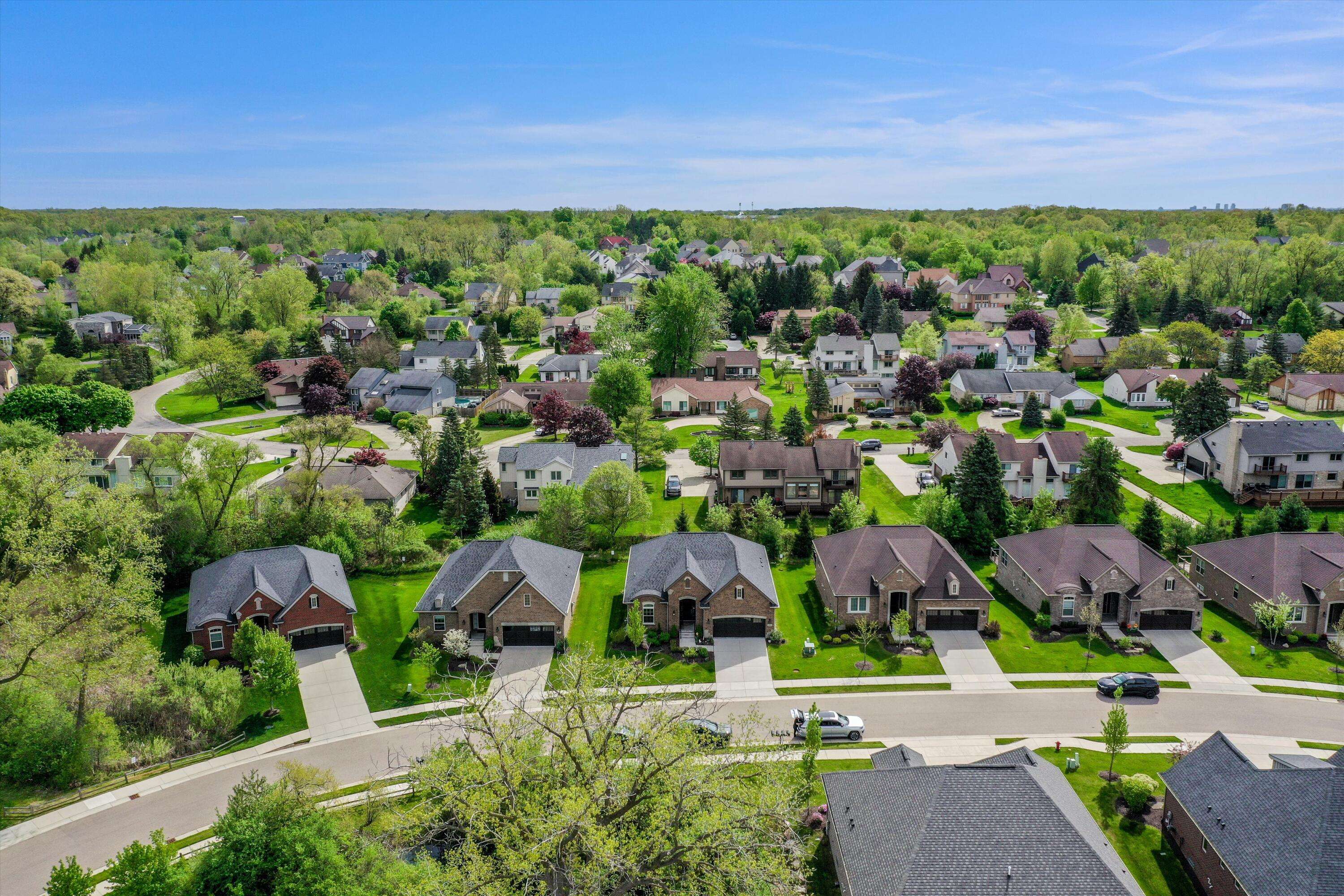 West Bloomfield, MI 48322,6829 Heirloom CIR