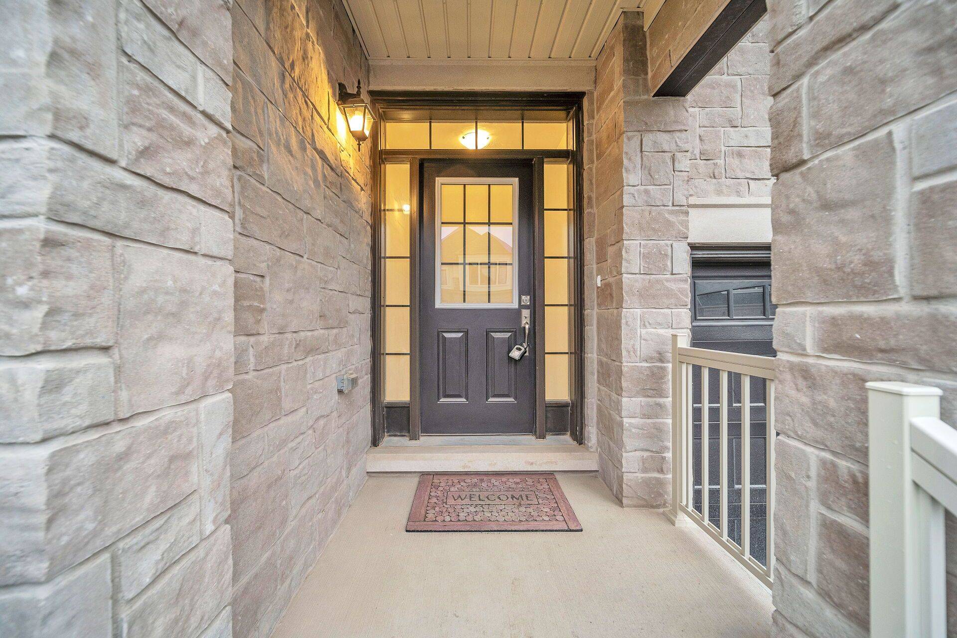 Milton, ON L9E 2G3,1536 Buttercup CT