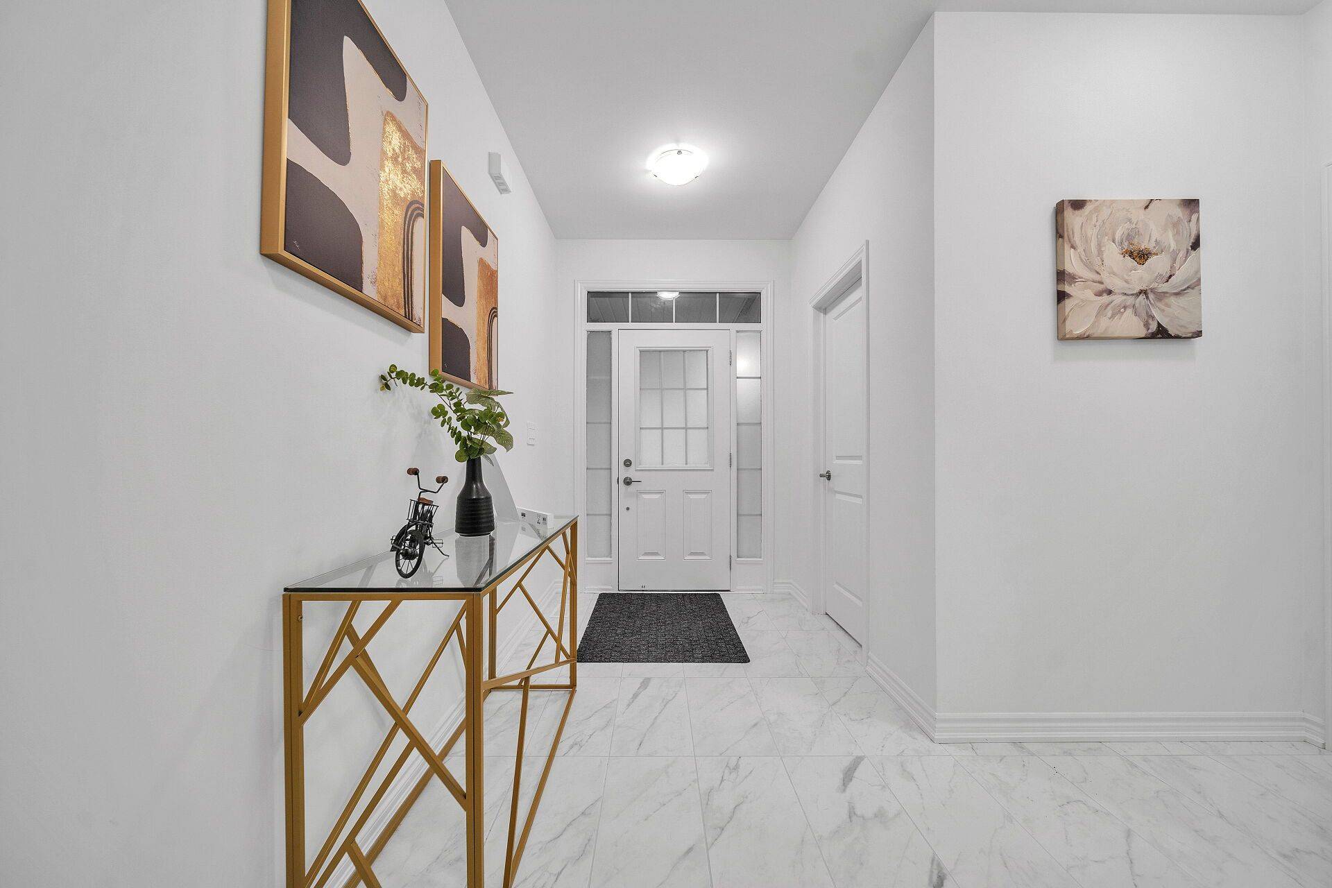 Milton, ON L9E 2G3,1536 Buttercup CT