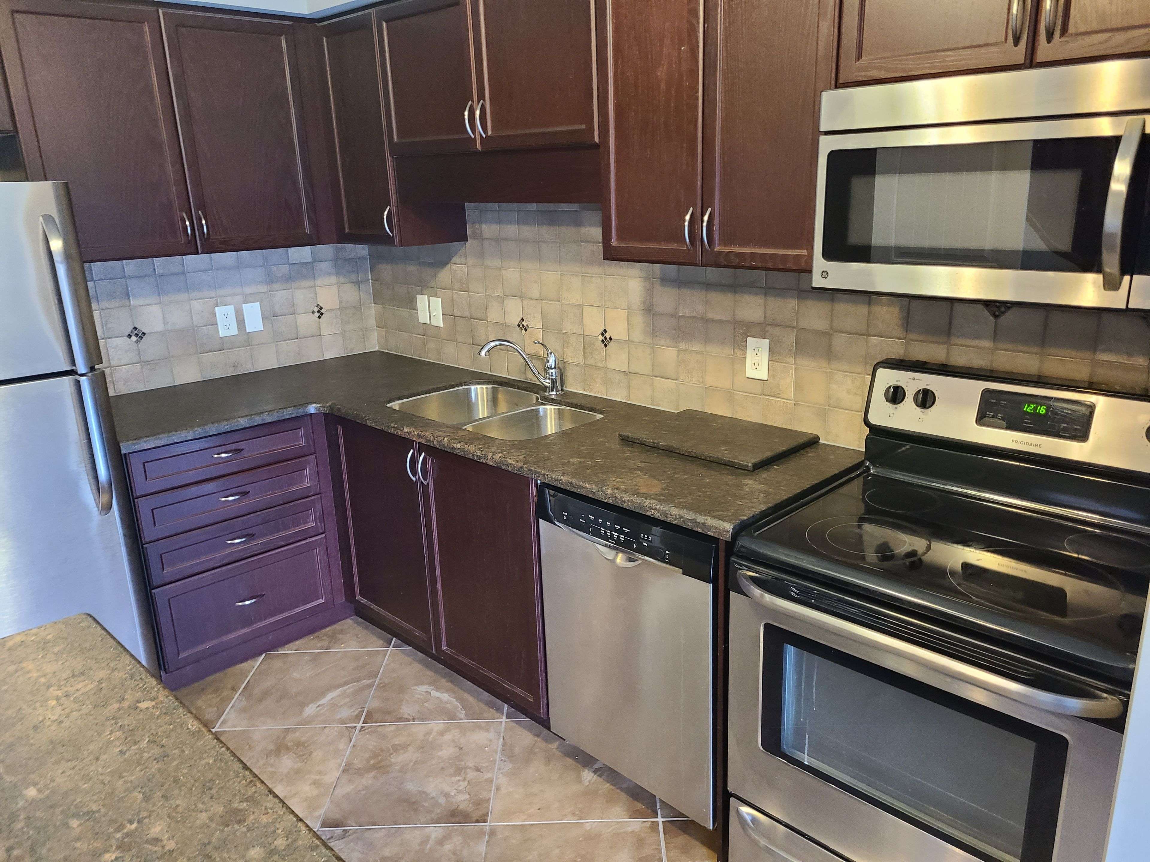 Cambridge, ON N3H 0A5,535 Margaret ST #24