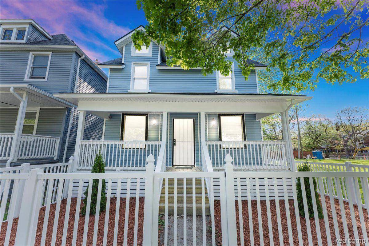 Detroit, MI 48214,2237 FISCHER ST