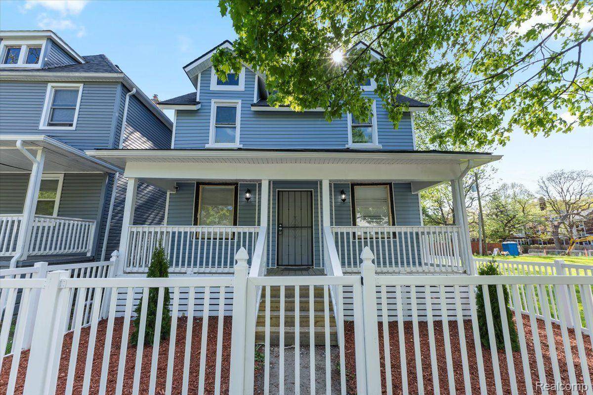 Detroit, MI 48214,2237 FISCHER ST