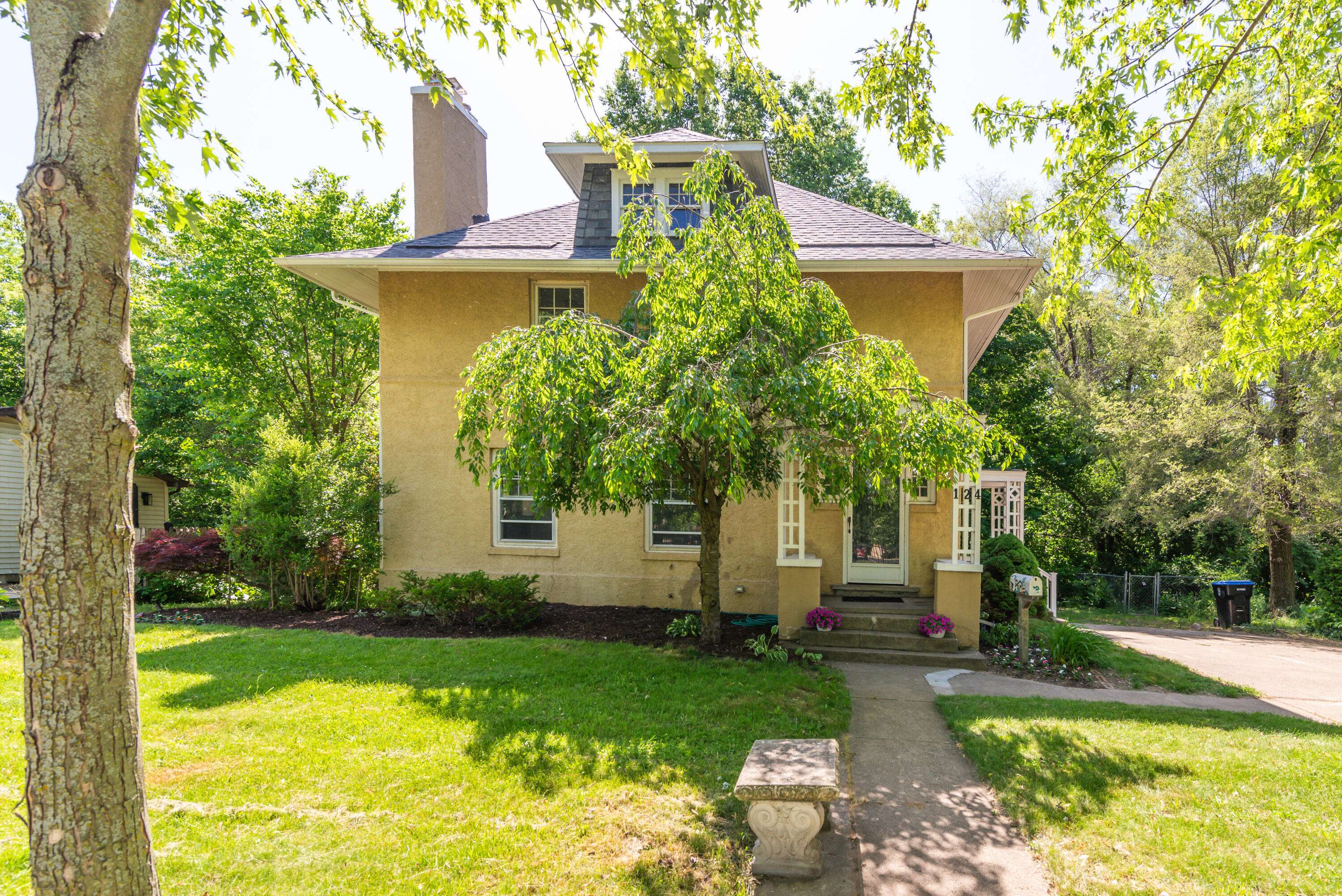 Ypsilanti, MI 48198,124 S Prospect ST