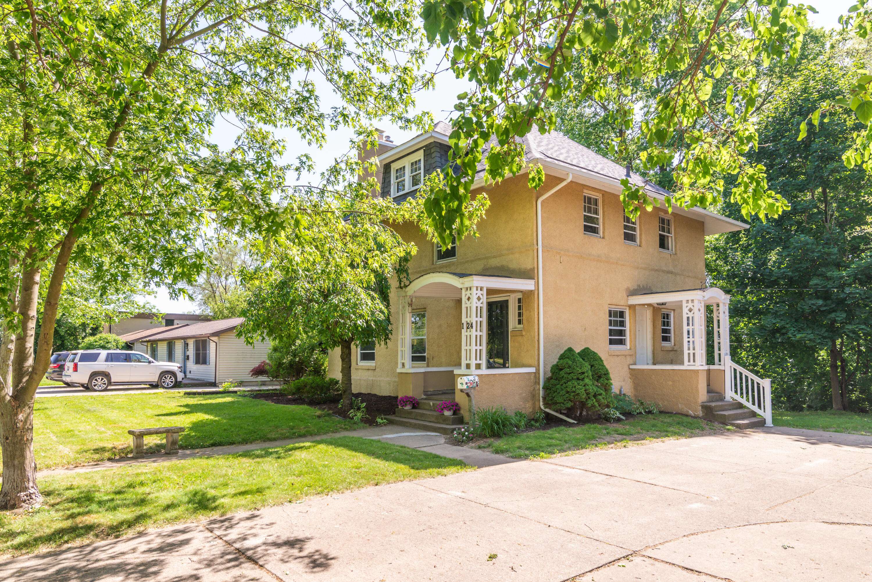 Ypsilanti, MI 48198,124 S Prospect ST