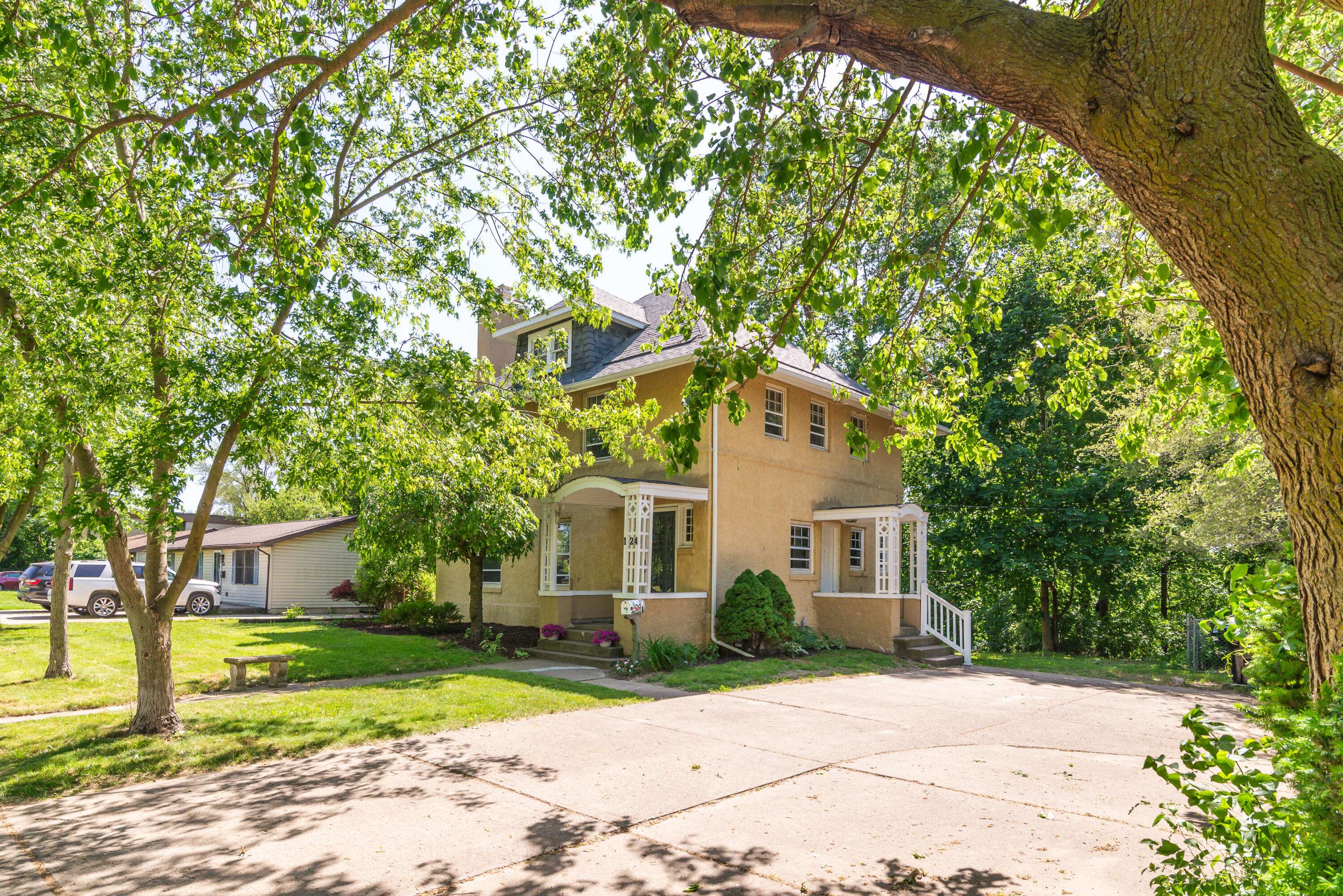 Ypsilanti, MI 48198,124 S Prospect ST