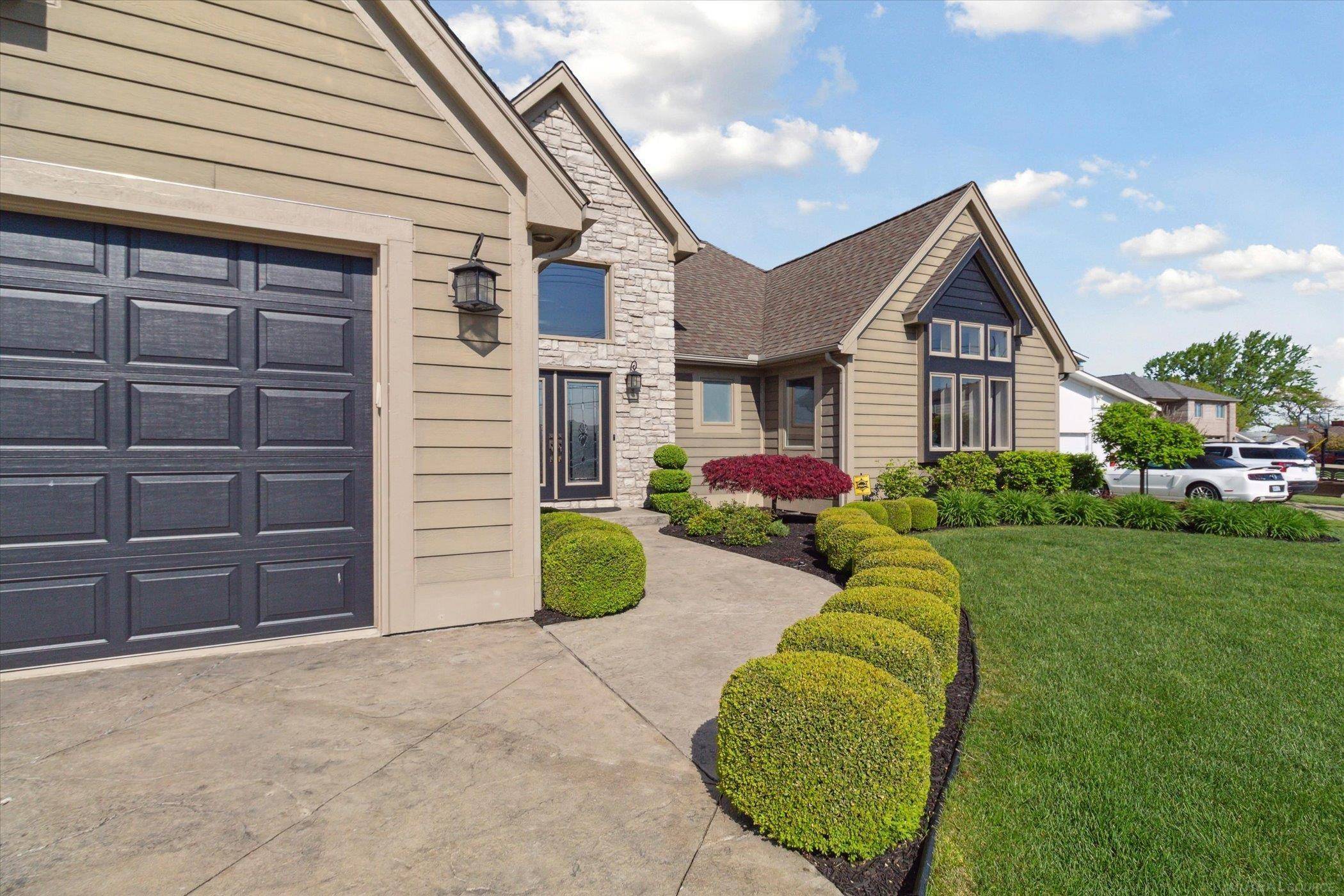 Harrison Twp, MI 48045,38017 Huron Pointe DR