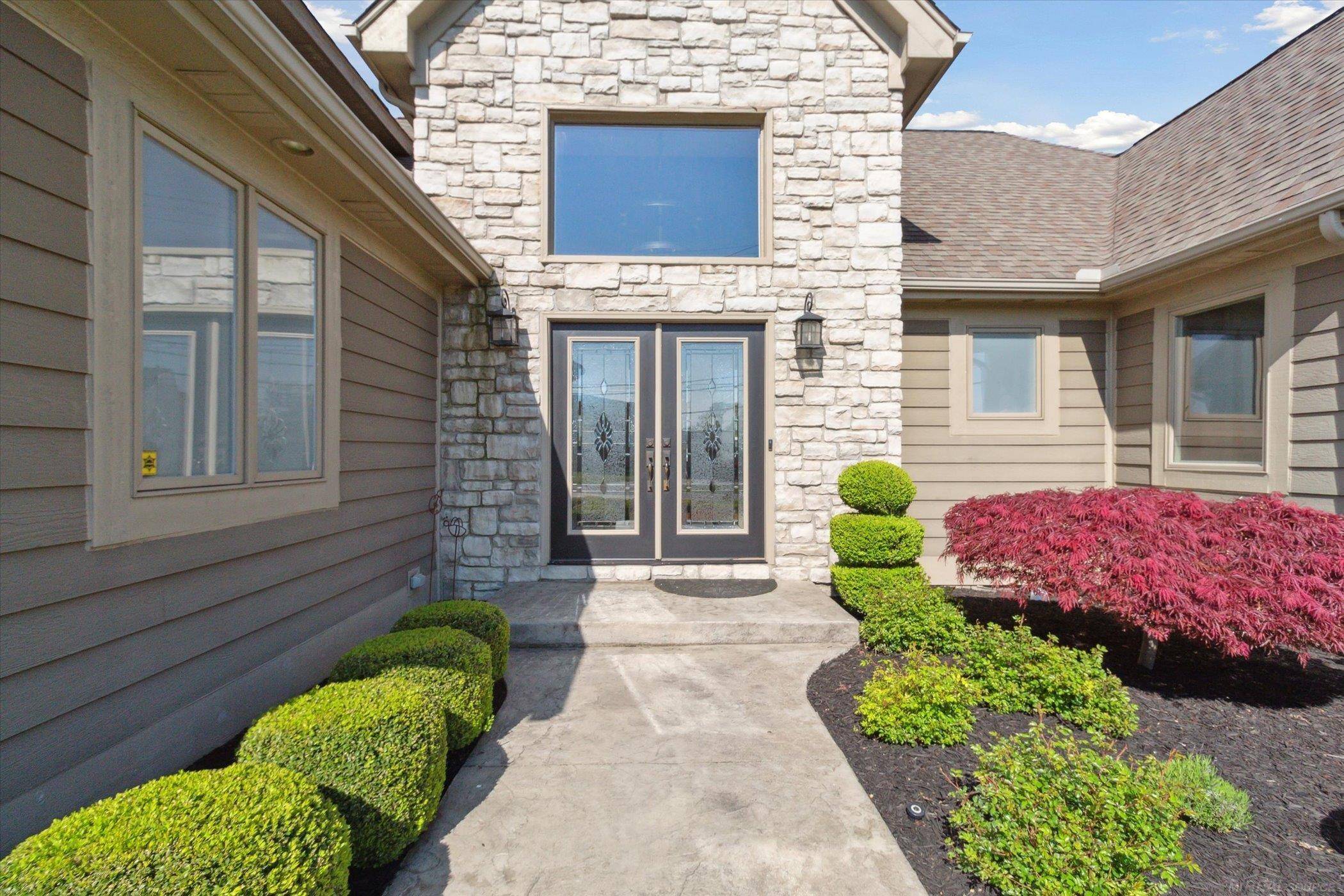 Harrison Twp, MI 48045,38017 Huron Pointe DR