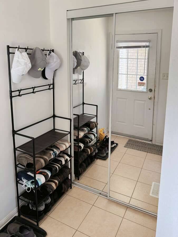 Barrie, ON L4N 0W8,35 Ridwell ST