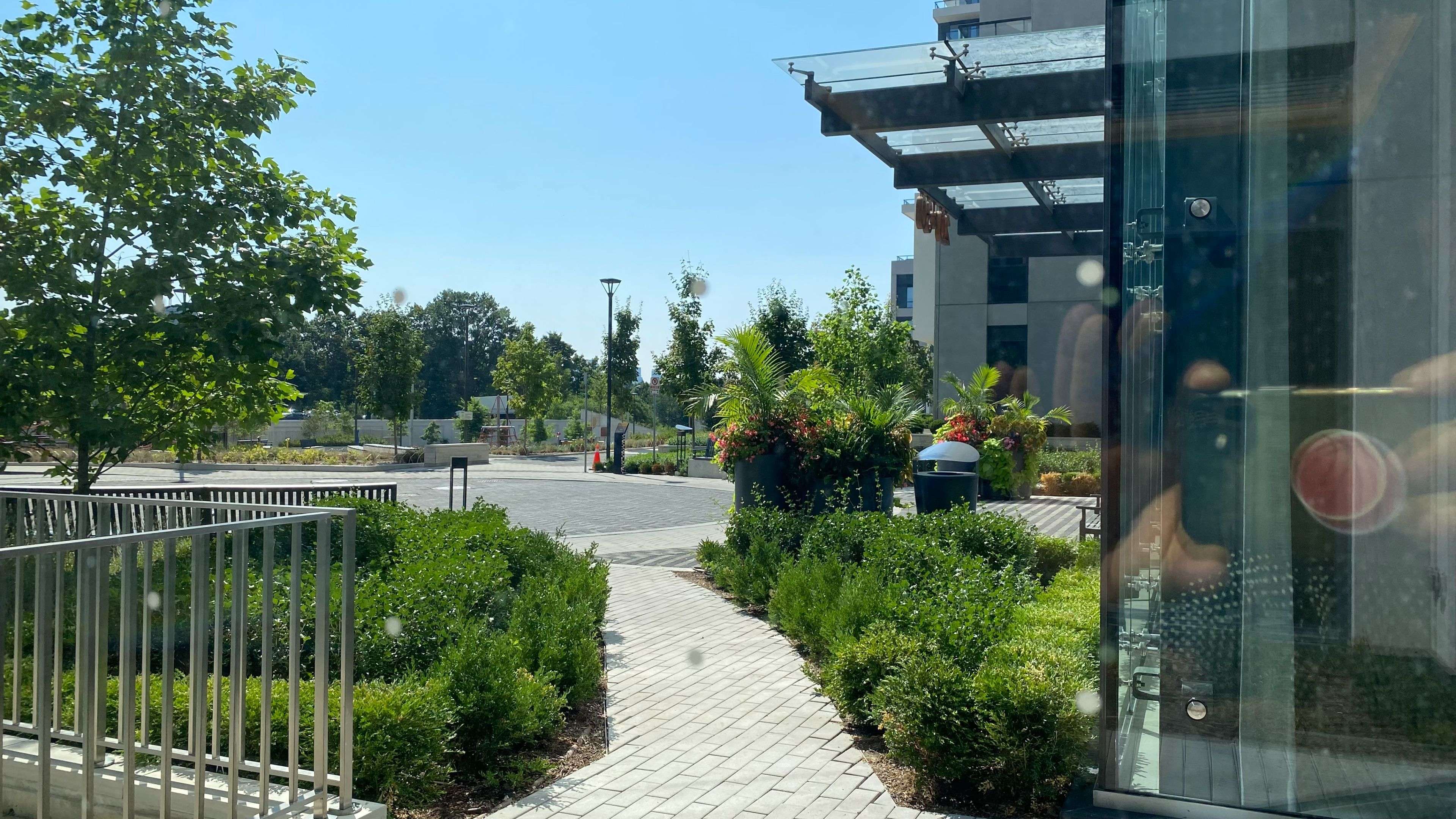 Toronto C13, ON M3C 0P7,30 Inn On The Park DR #2901