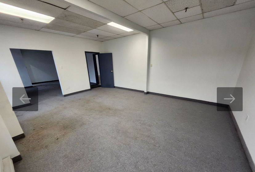 Mississauga, ON L4W 2P3,1110 Kamato RD #3 & 4