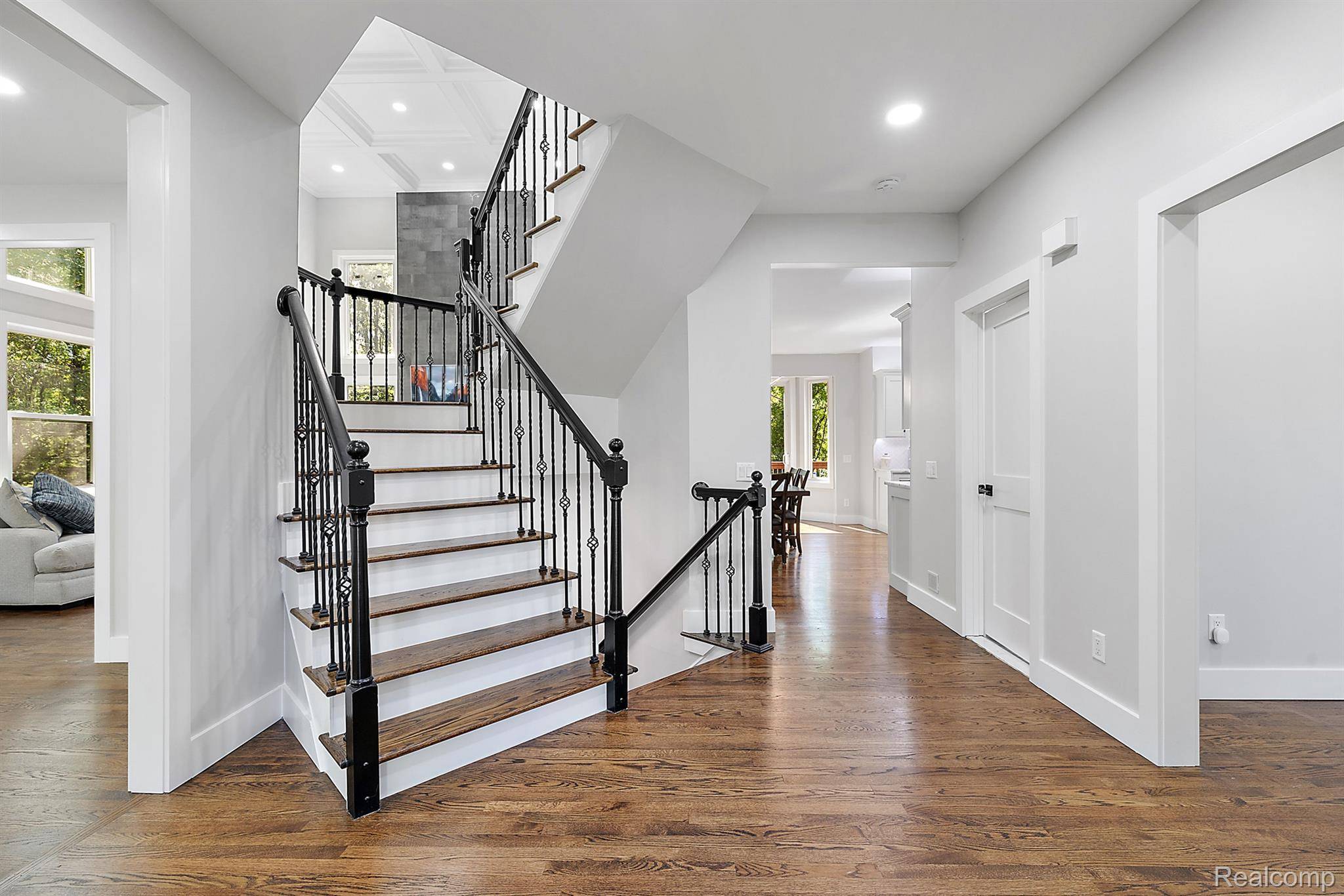 Lake Orion, MI 48362,275 INDIAN TRL