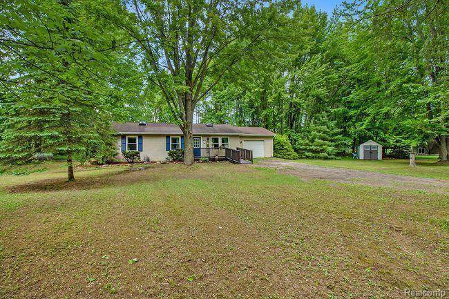 Fowlerville, MI 48836,8696 Sargent RD