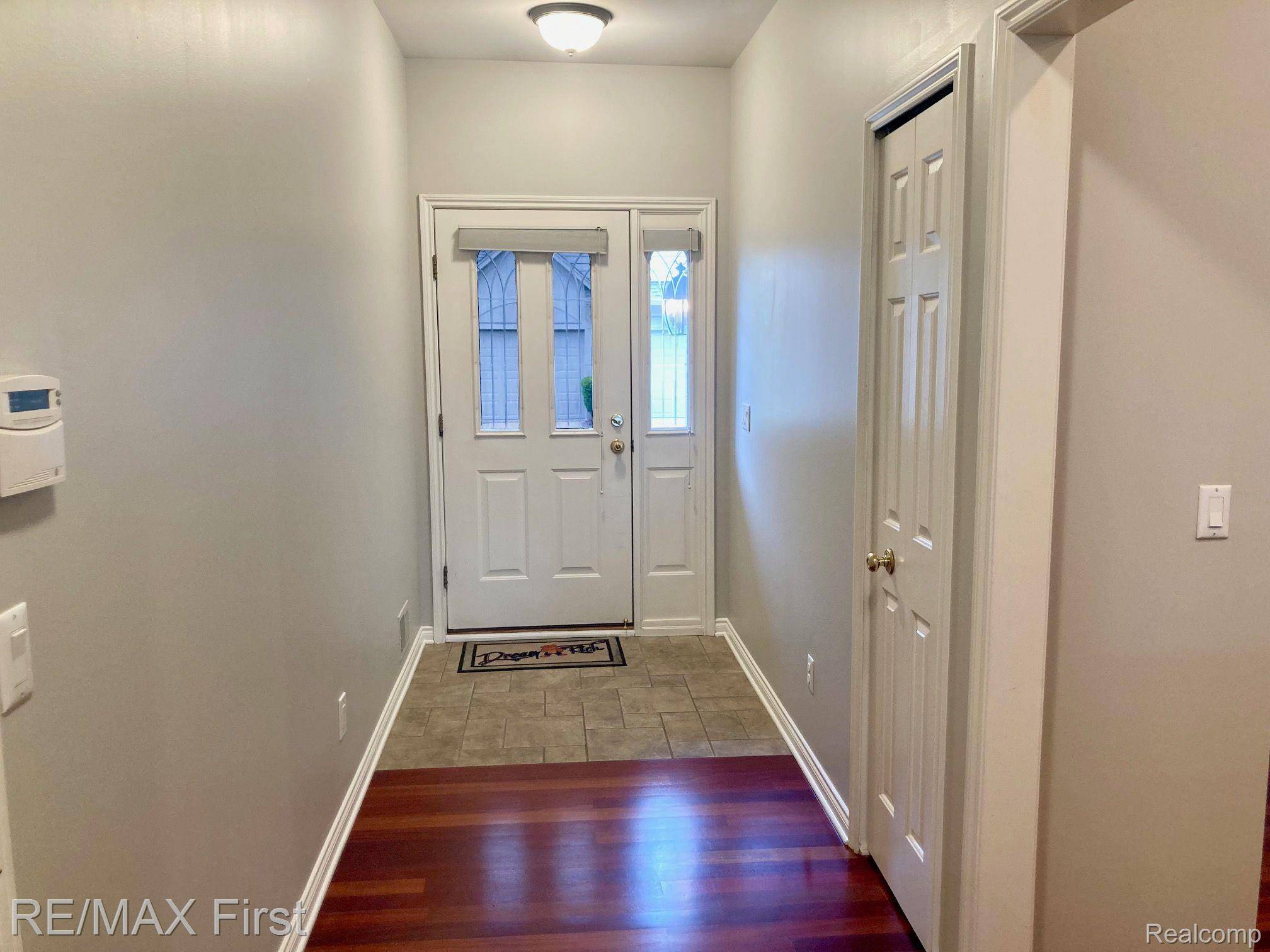 Royal Oak, MI 48073,3319 Nell Rose CT