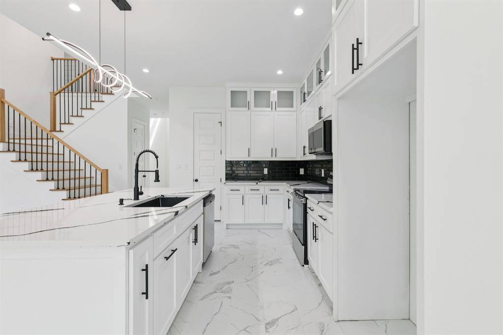 Dallas, TX 75216,4715 S Denley Drive