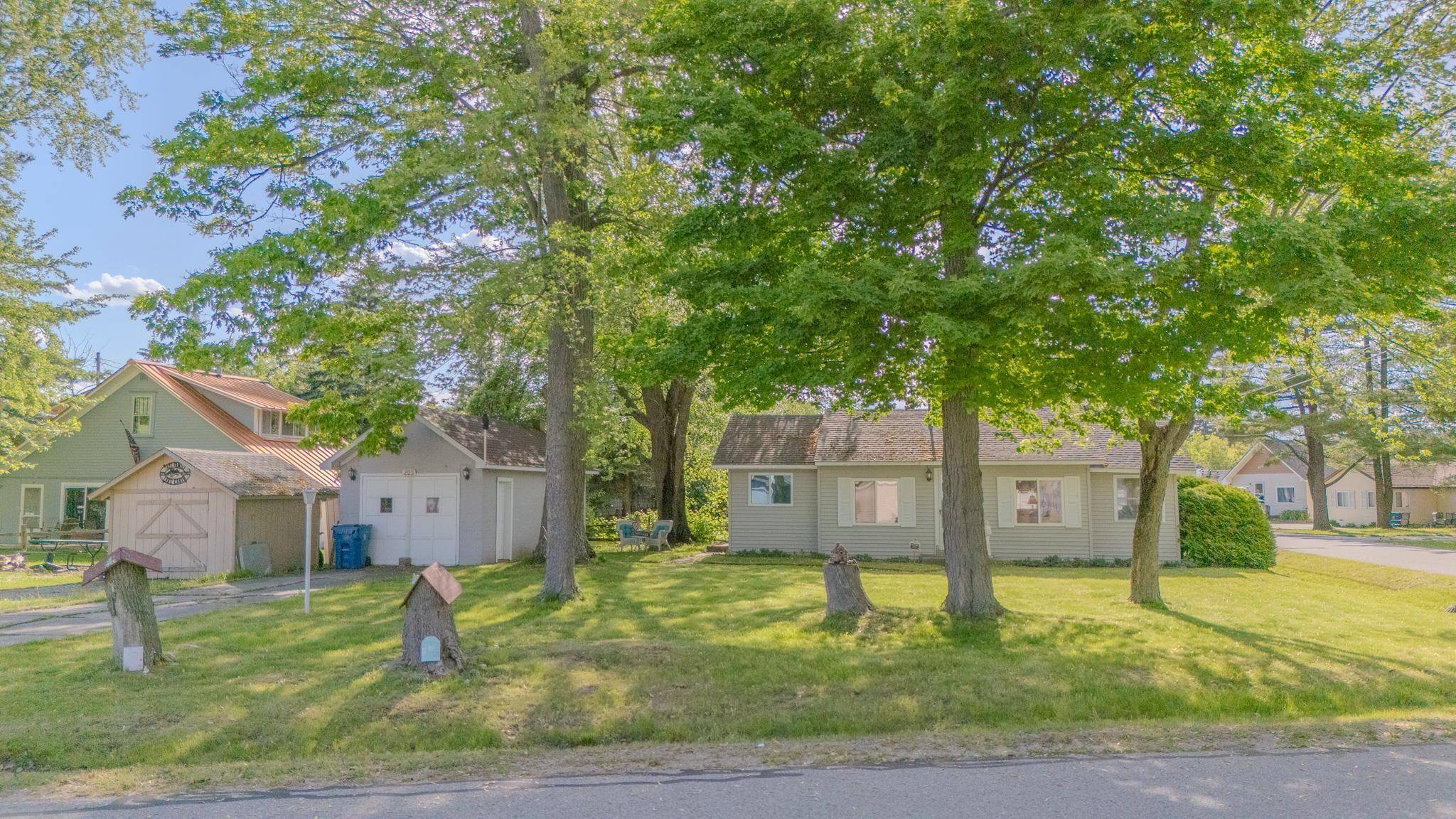 Houghton Lake, MI 48629,203 Shoreline DR