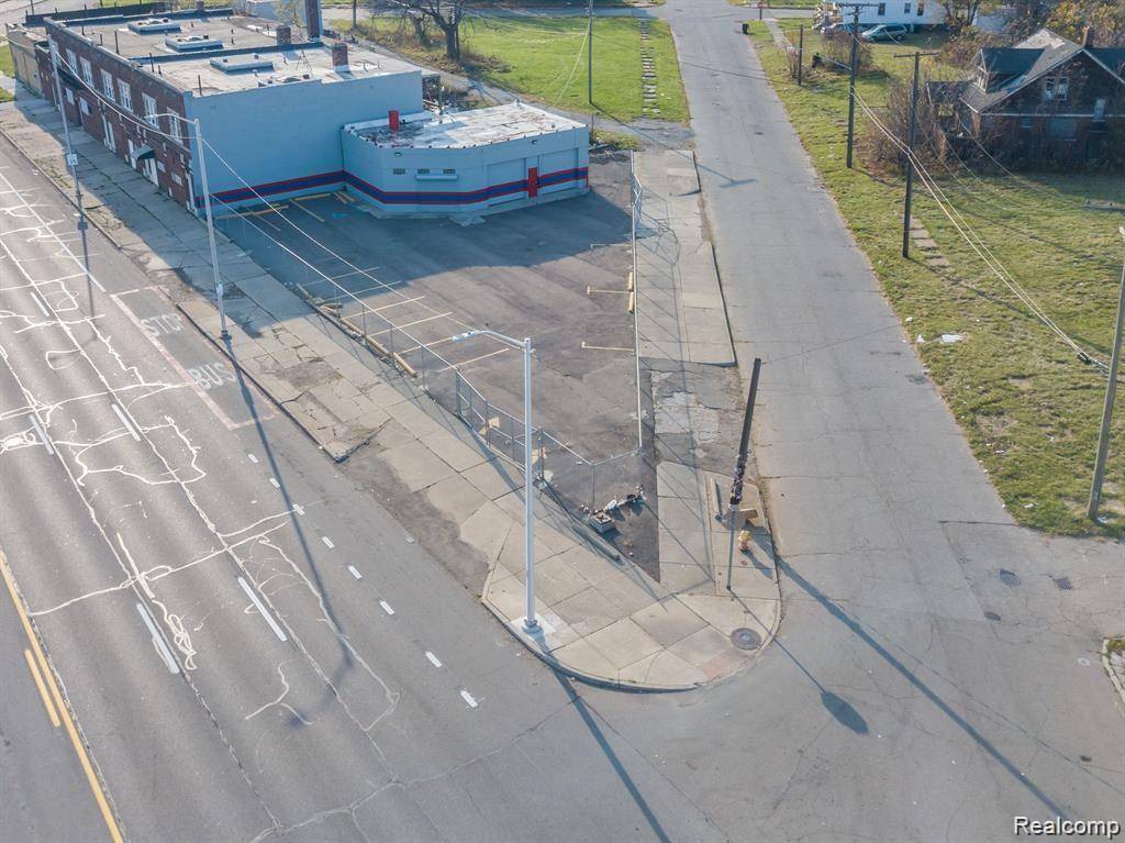 Detroit, MI 48205,12275 GRATIOT AVE