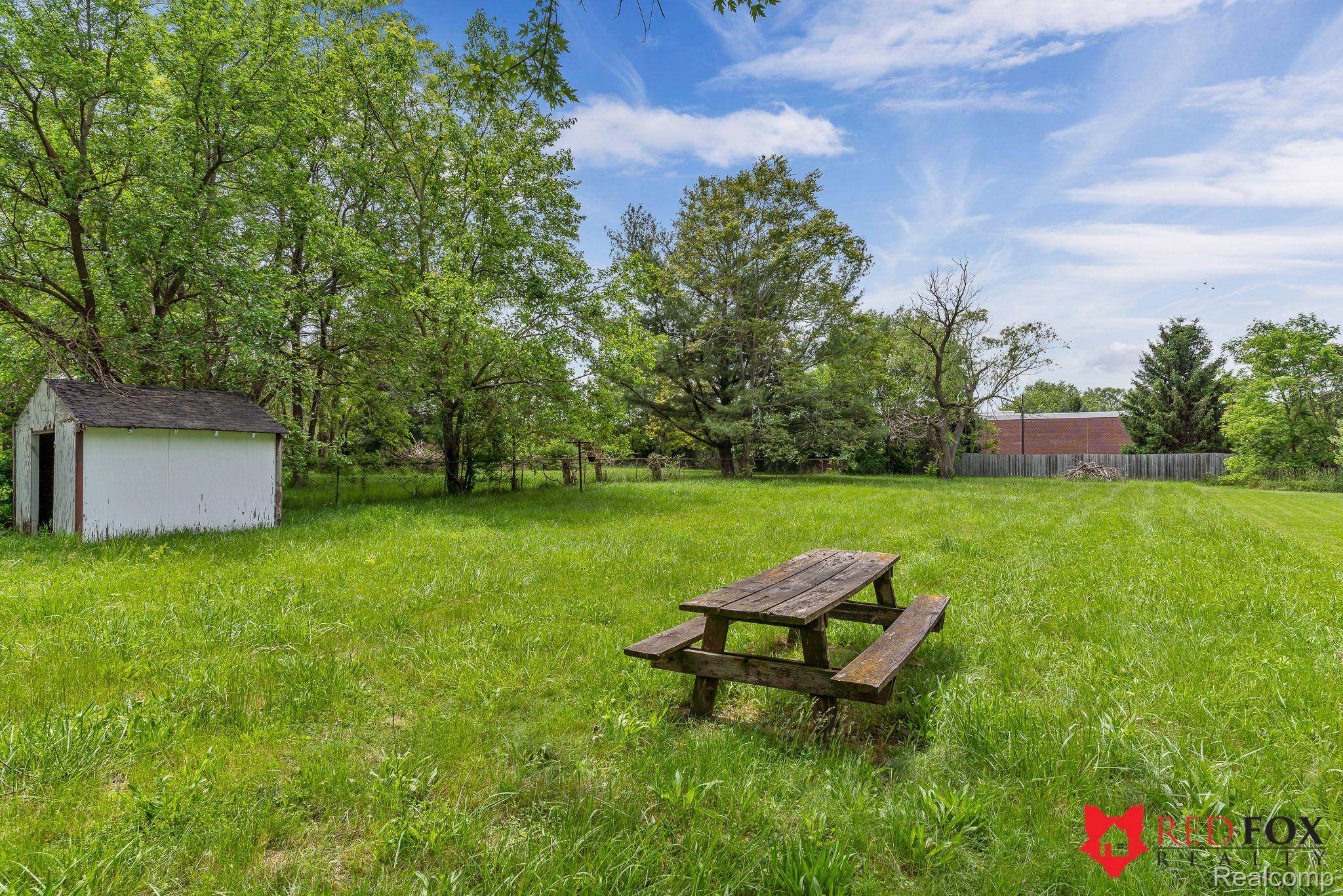 Grand Blanc, MI 48439,5484 SILVERTON DR