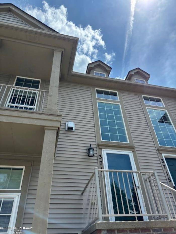 Orion Twp, MI 48359,3711 MADISON AVE