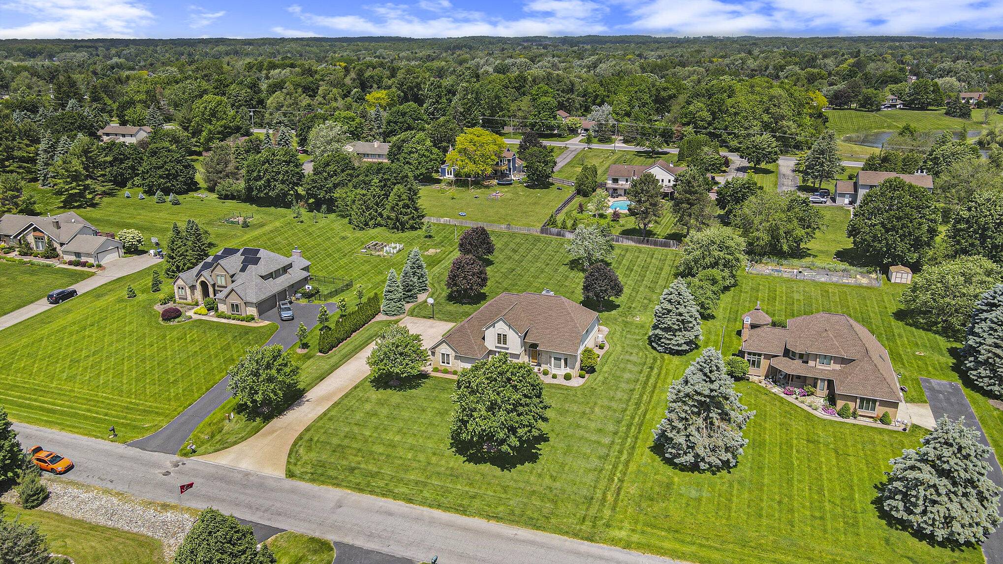 Saline, MI 48176,3202 Golfview DR