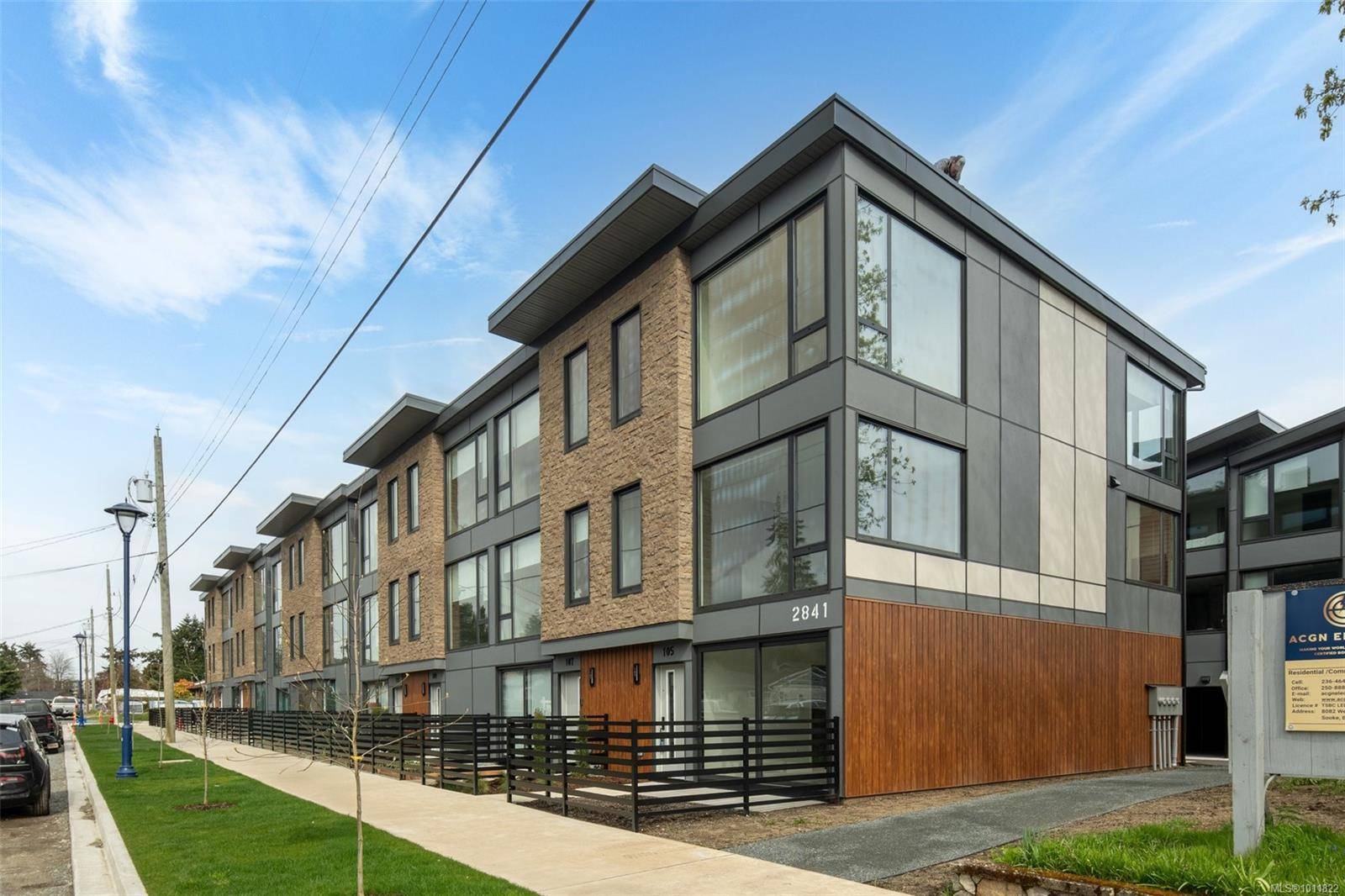 Langford, BC V9B 2T9,916 Orono Ave #136