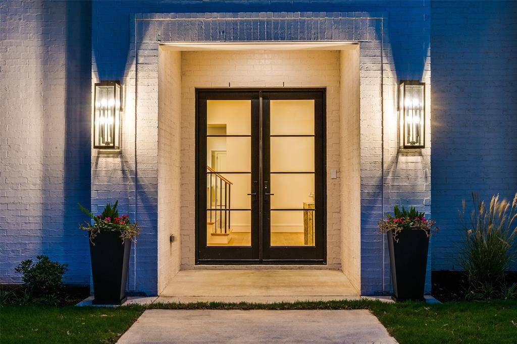 Dallas, TX 75220,3935 Hawick Lane