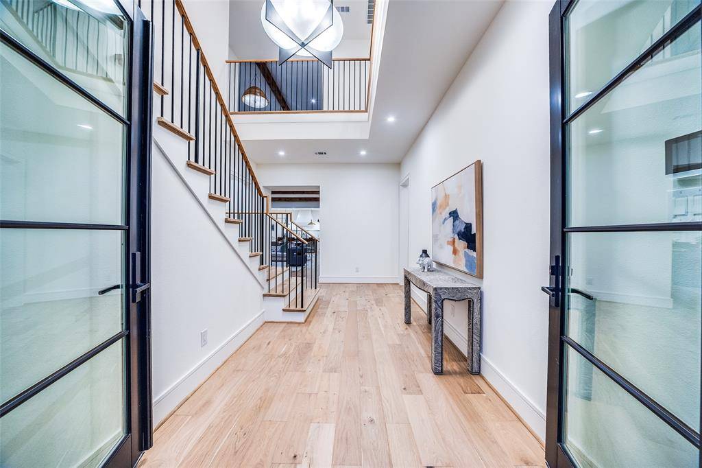 Dallas, TX 75220,3935 Hawick Lane