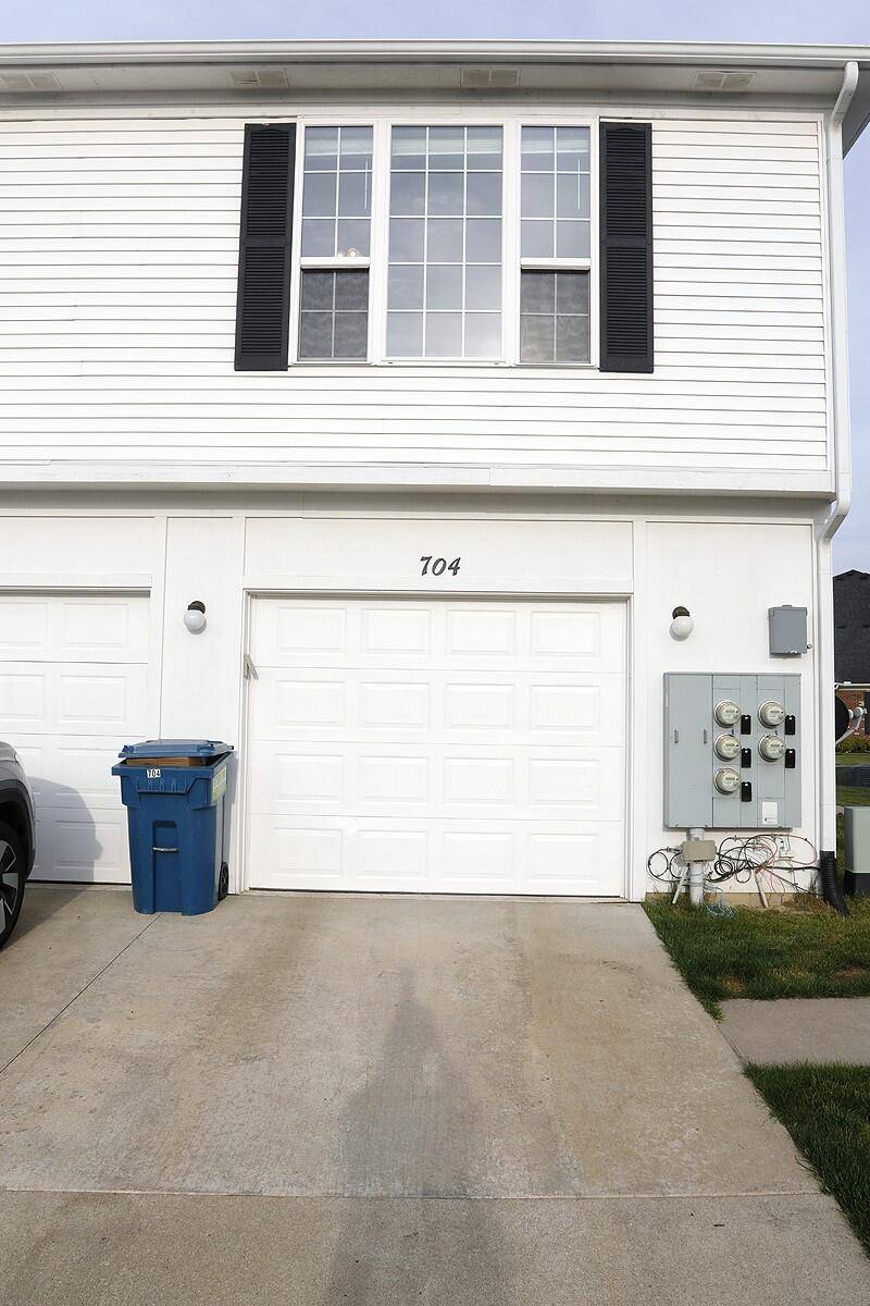 Saline, MI 48176,704 Riversedge