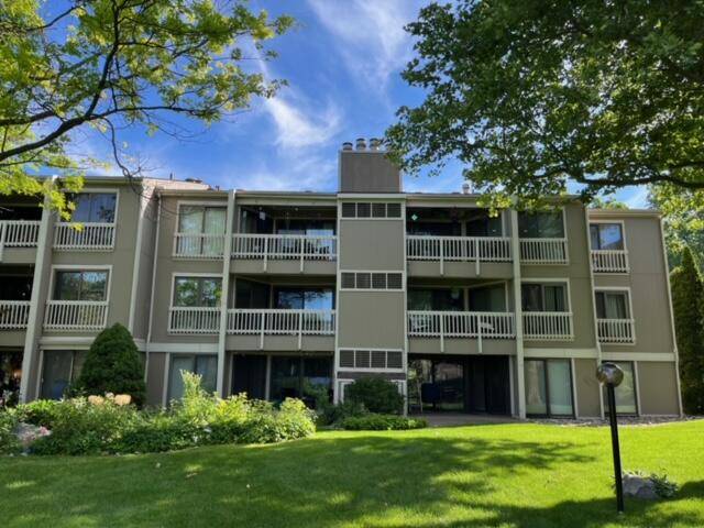 Ypsilanti, MI 48197,1625 Cliffs LNDG #202d