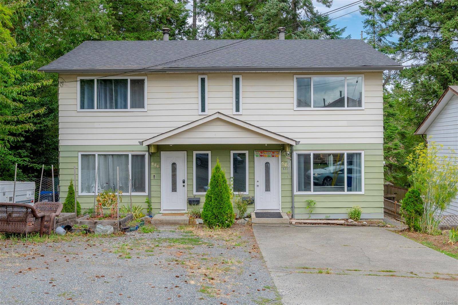 Nanaimo, BC V9R 5S7,644 Nova St